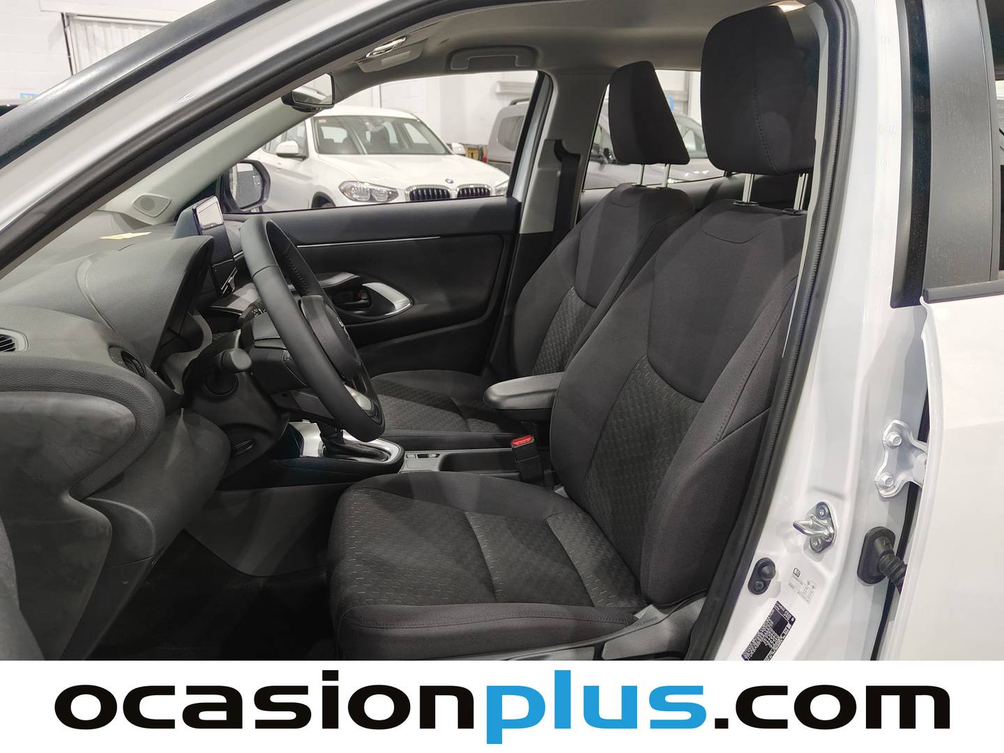 Foto Toyota Yaris Cross Toyota Yaris Cross 120H Business Plus (116 CV)