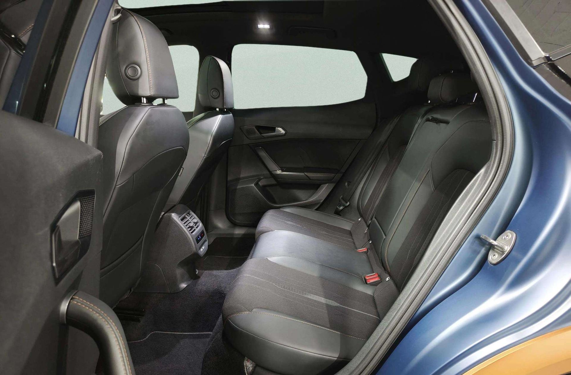 Cupra Formentor 1.5 TSI Tech Edition DSG - foto 14
