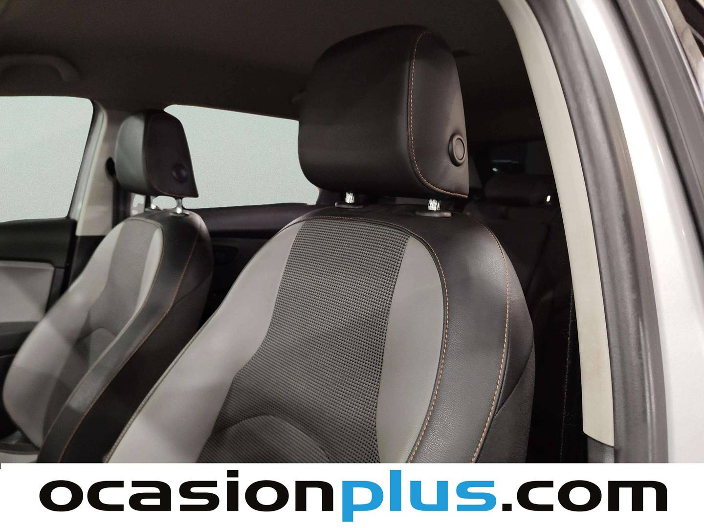 Extras y acabados del Seat León Seat Leon Xperience 1.8 TSI ST 4Drive DSG-7 St&Sp (180 CV)