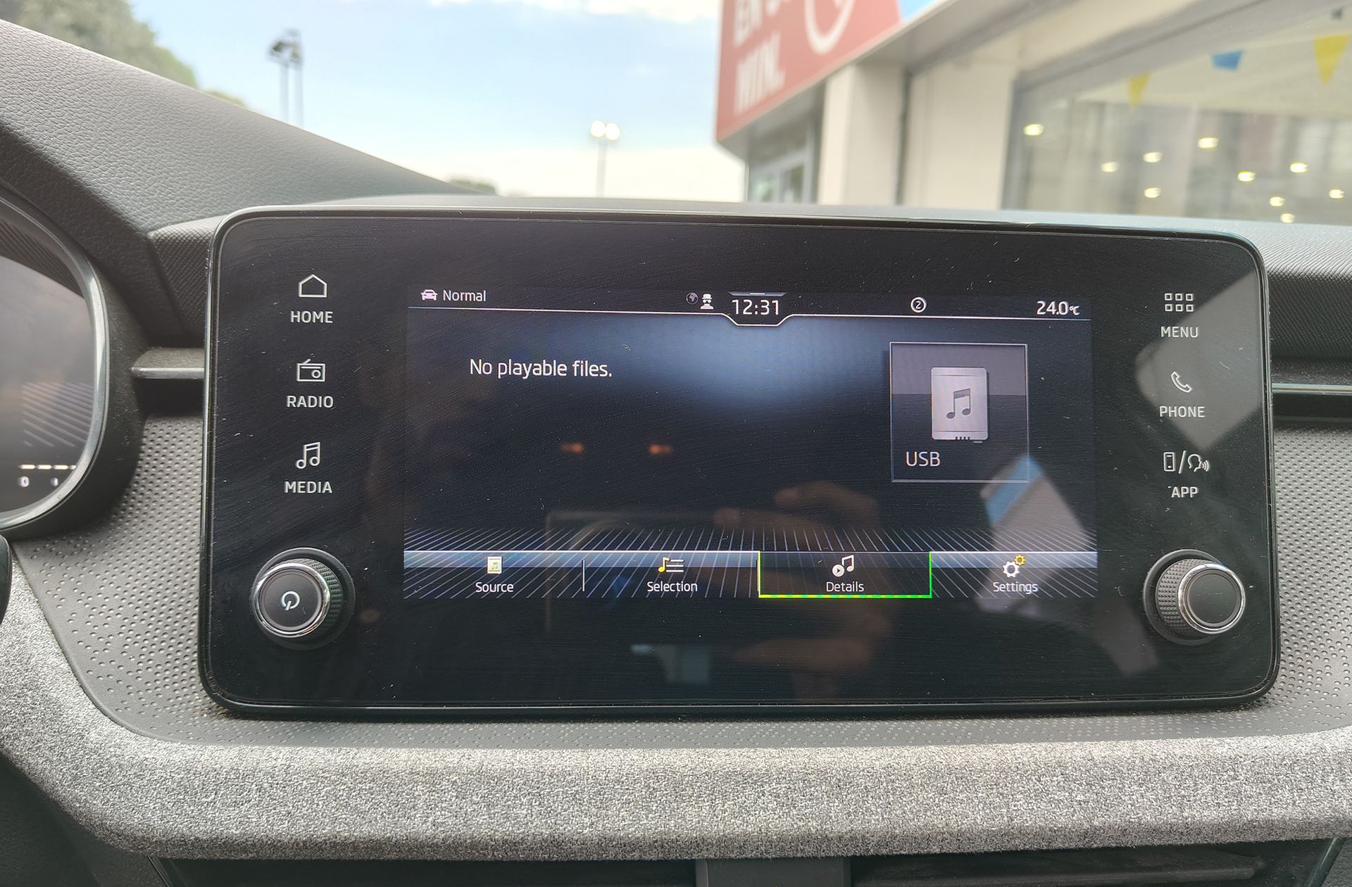 Škoda Scala 1.0 TSI Selection - foto 33