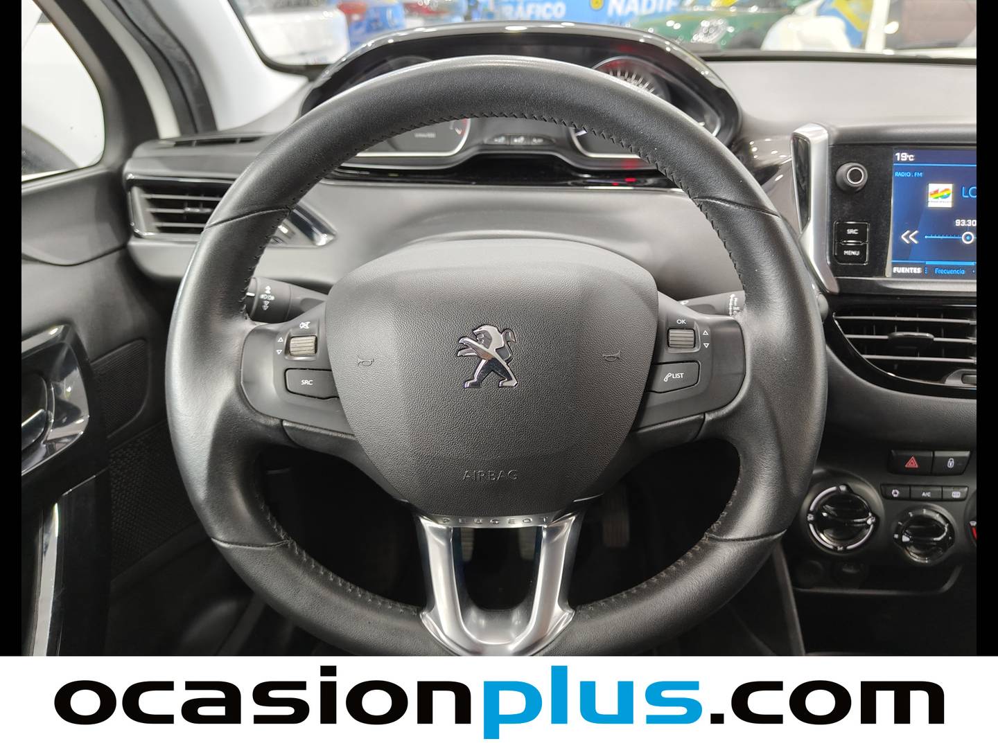 Peugeot 208 Peugeot 208 PureTech Signature (82 CV) manual