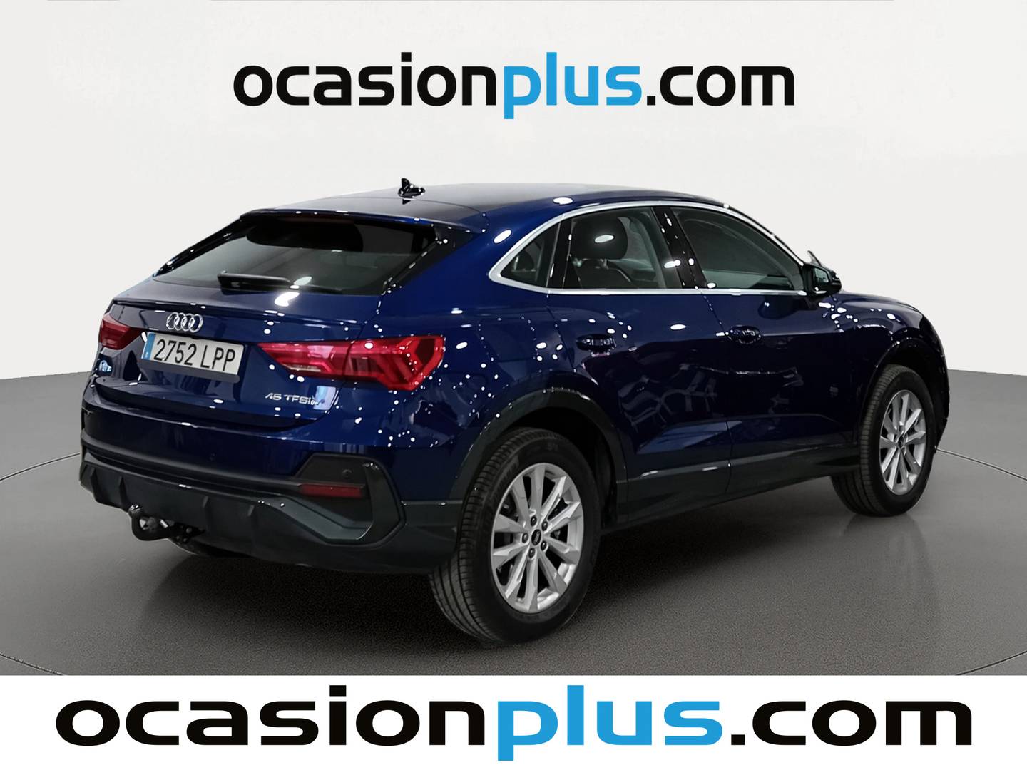 Foto trasera Audi Q3 Sportback Audi Q3 Sportback TFSIe Sportback TFSIe Advanced 45 TFSI e (245 CV) S-Tronic derecha