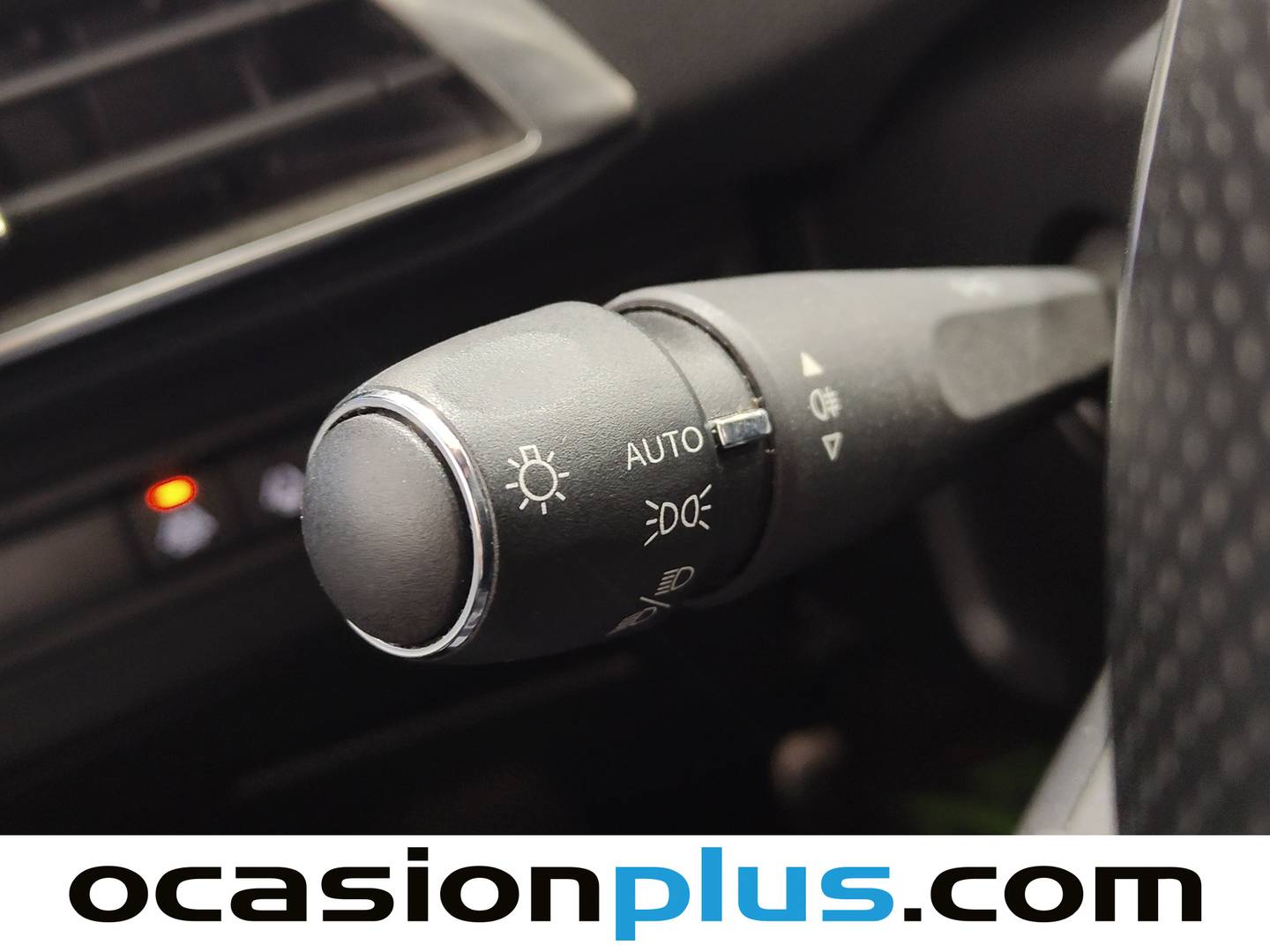 Foto Peugeot 3008 Peugeot 3008 PureTech 130 S&S GT EAT8 (130 CV)