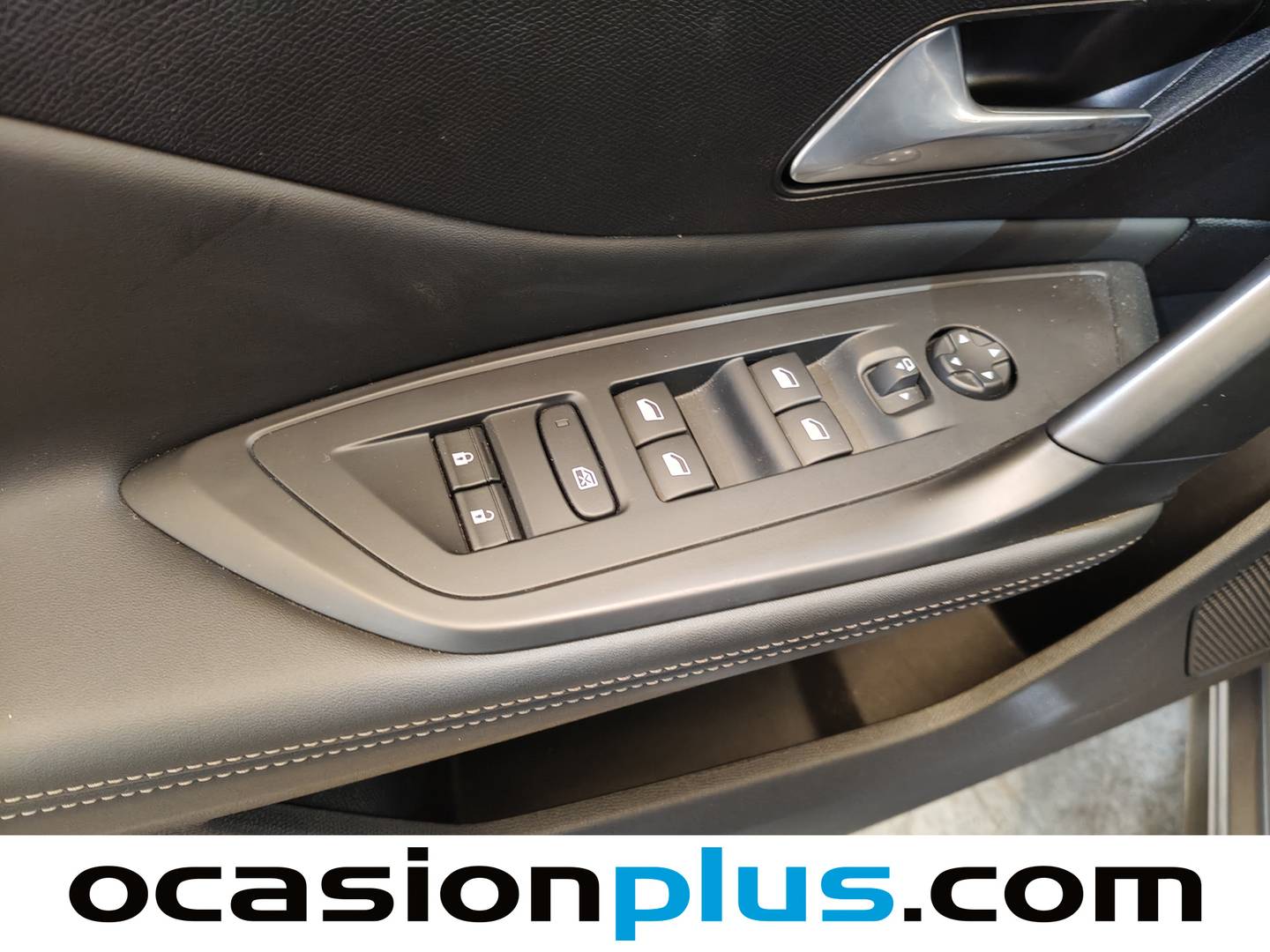 Foto Peugeot 408 Peugeot 408 Allure PHEV 180 e-EAT8 (181 CV)