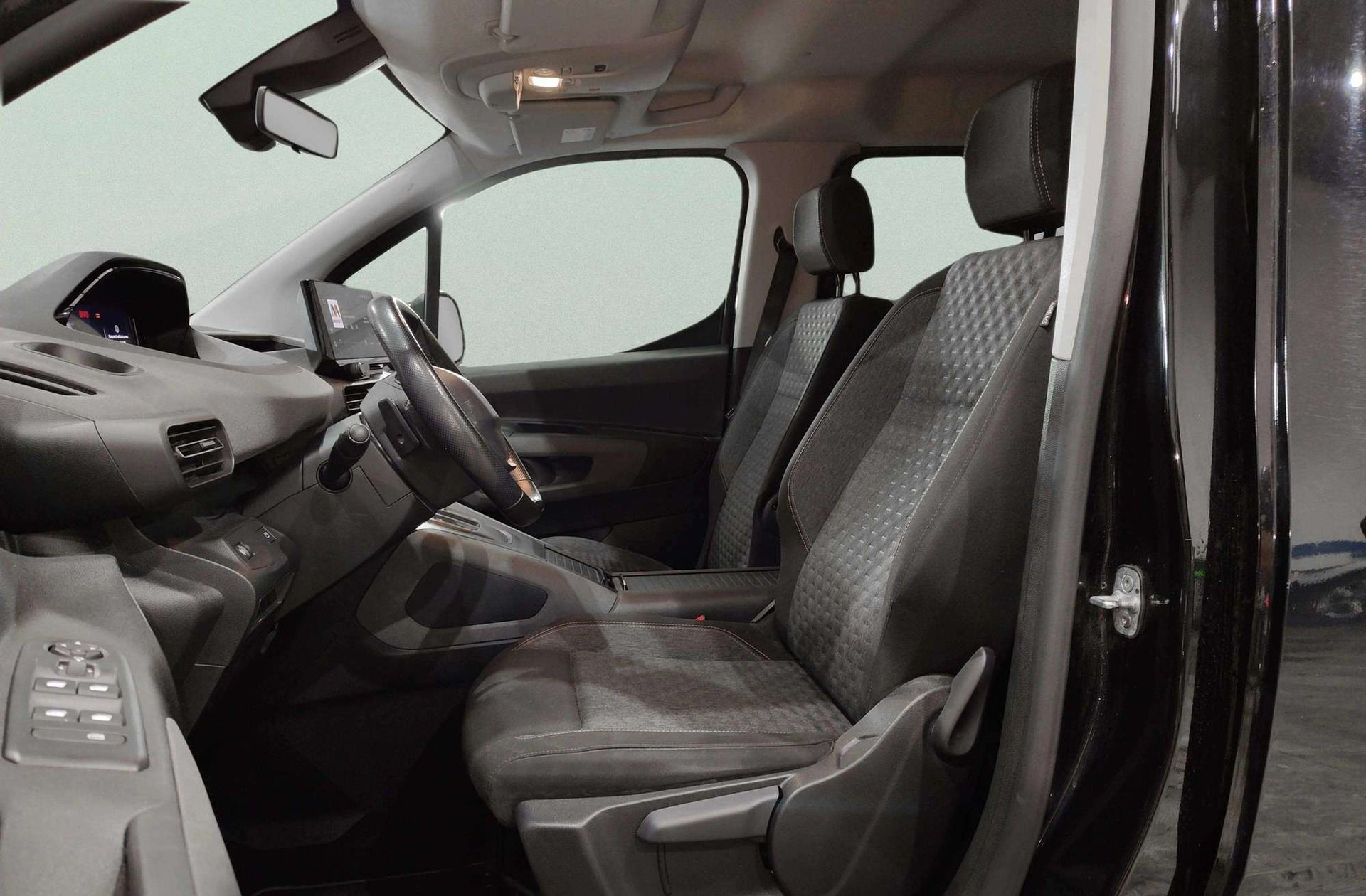 Peugeot Rifter BlueHDi 130 GT Long EAT8 7 plazas - foto 13