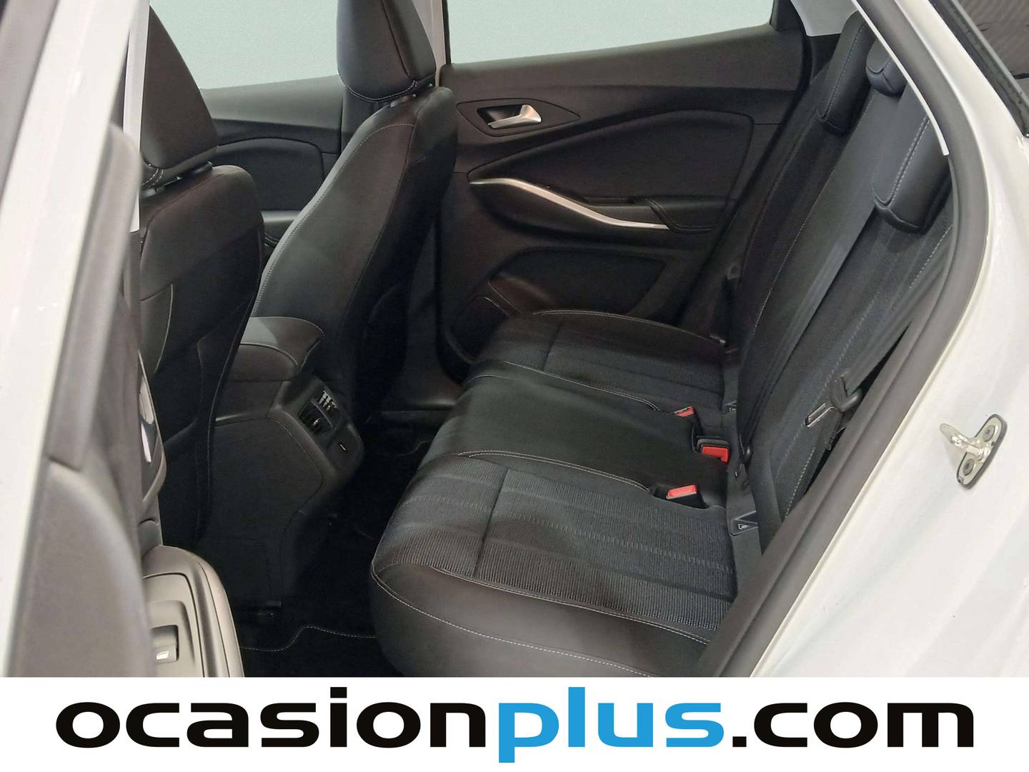 Foto asientos traseros Opel Grandland Opel Grandland 1.2 Turbo XHT S&S GS (130 CV)