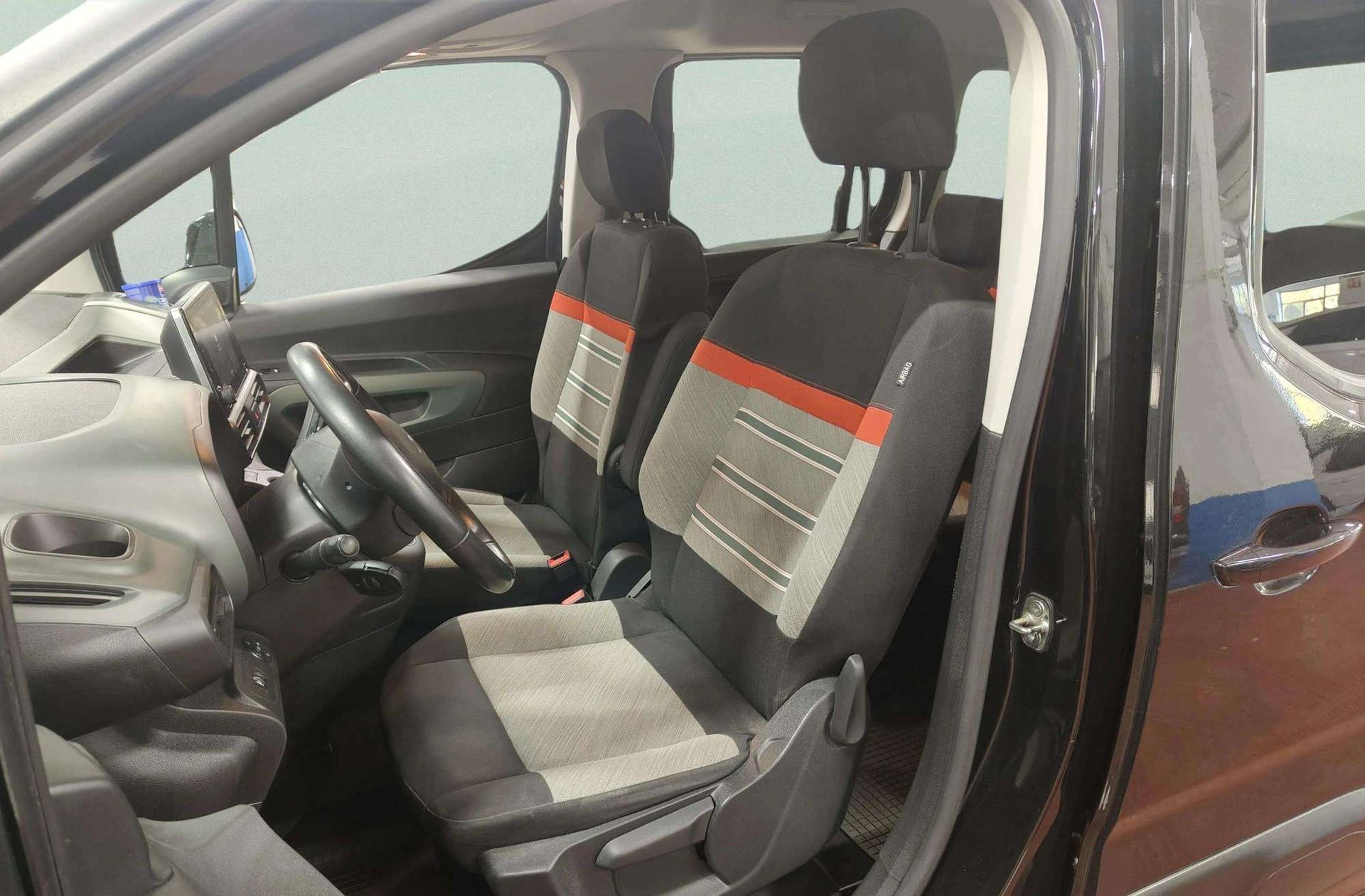 Citroën Berlingo BlueHDi 100 Talla M Shine - foto 11