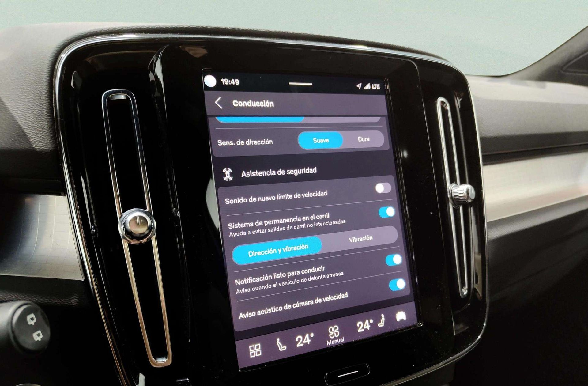 Volvo XC40 B3 Gasolina Mild hybrid Core - foto 14