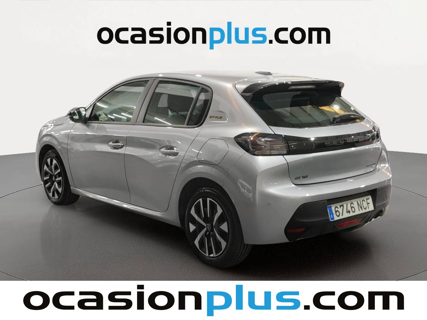 Foto trasera Peugeot 208 Peugeot 208 Style Hybrid 110 eDCS6 (110 CV) izquierda