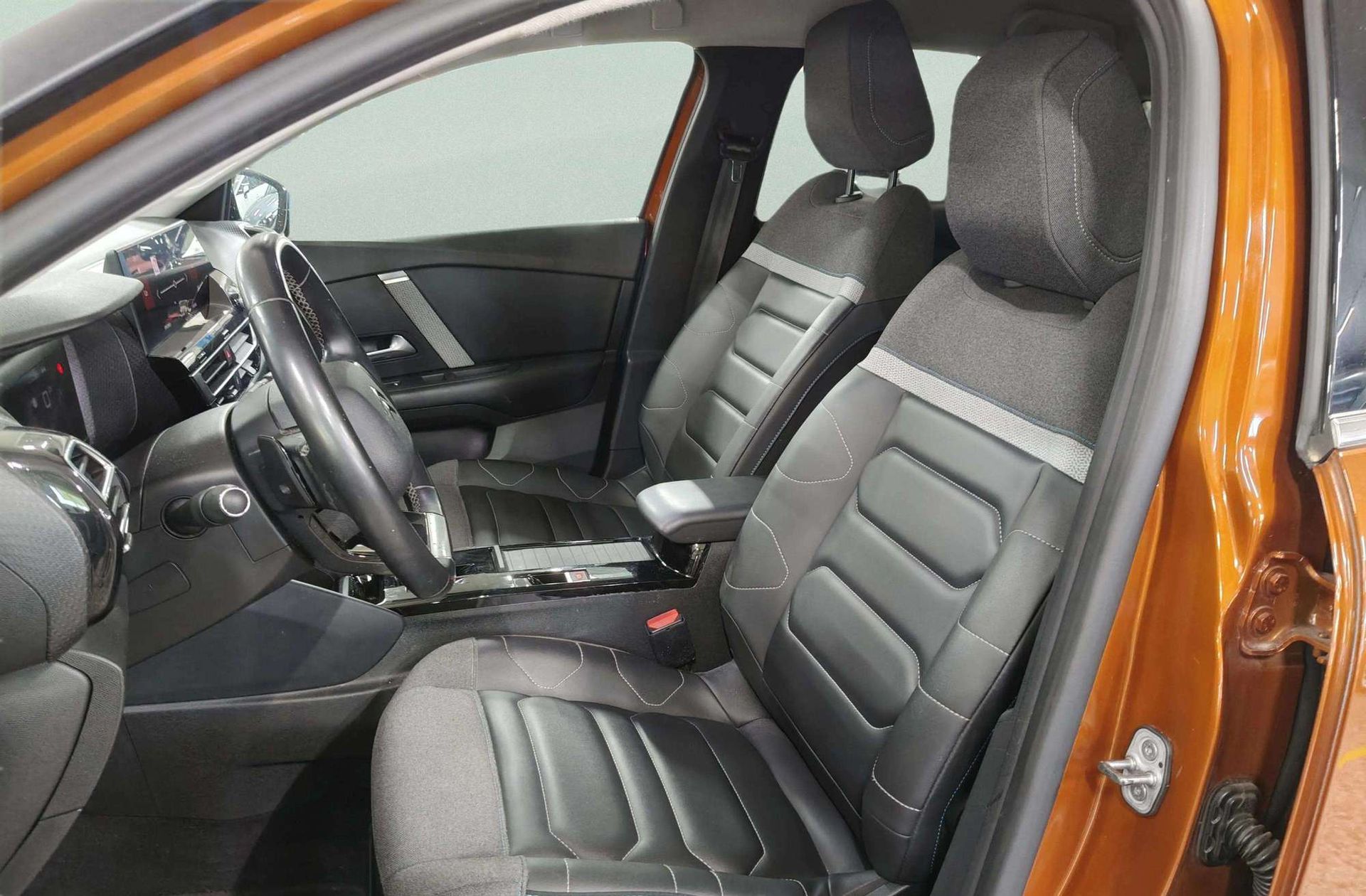 Citroën C4 BlueHDi 130 Shine EAT8 - foto 13