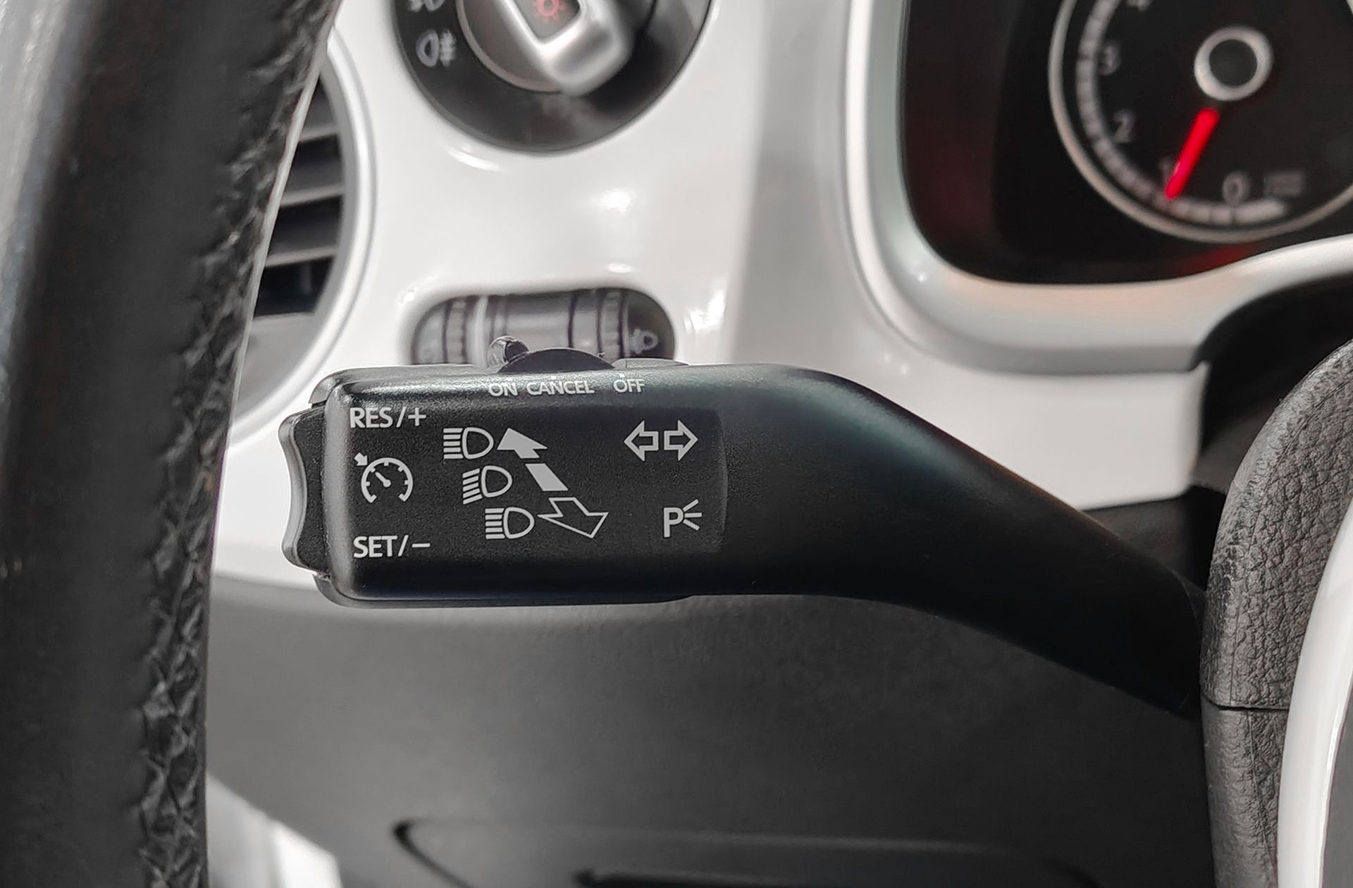 Volkswagen Beetle 1.6 TDI Design - foto 38
