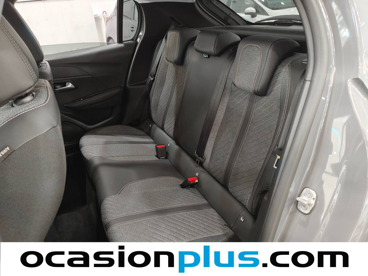 Foto asientos traseros Peugeot 208 Peugeot 208 PureTech 100 Allure (100 CV)