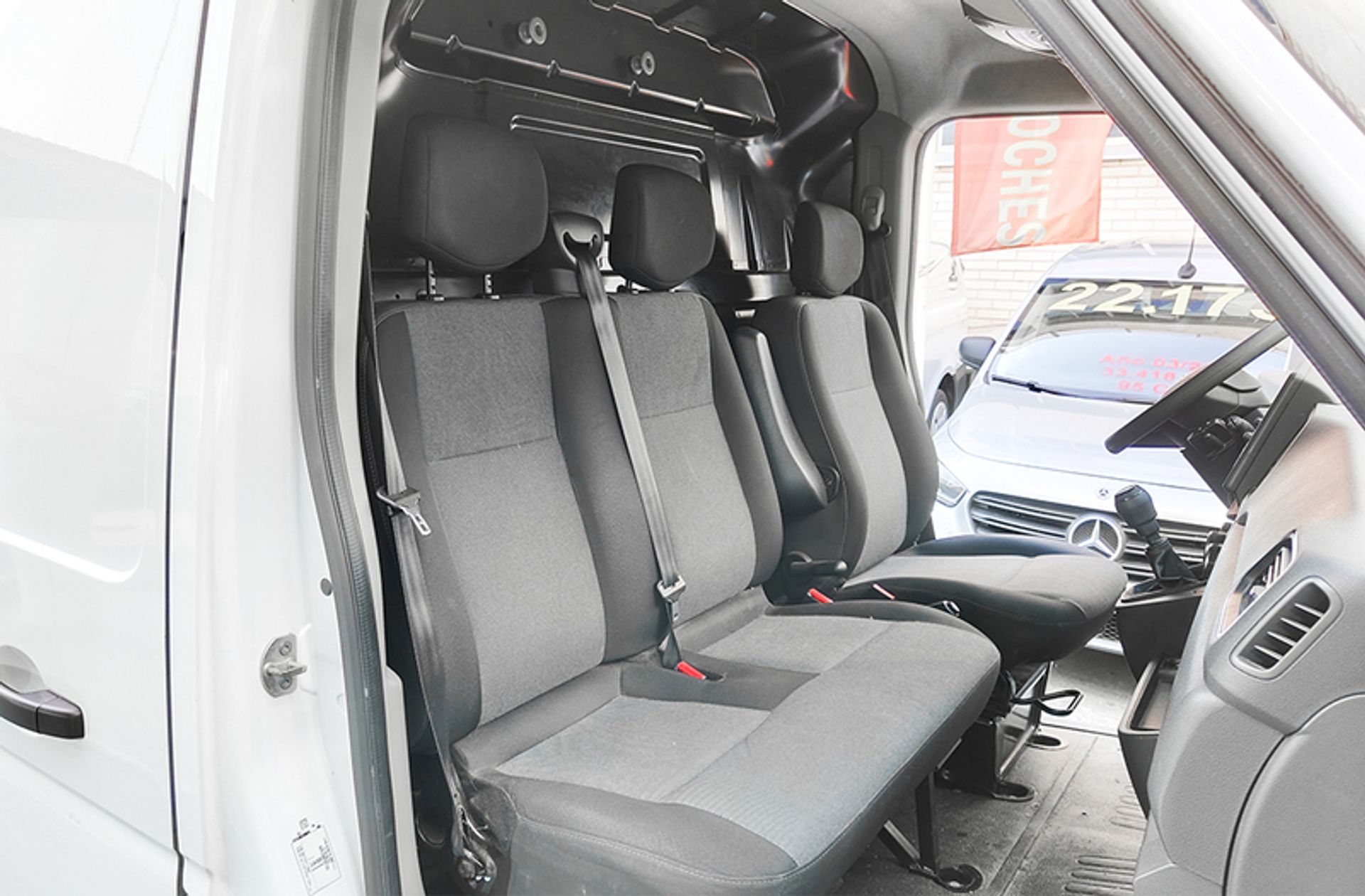 Nissan Interstar 2.3 dCi L2H2 3,5T FWD GO - foto 16