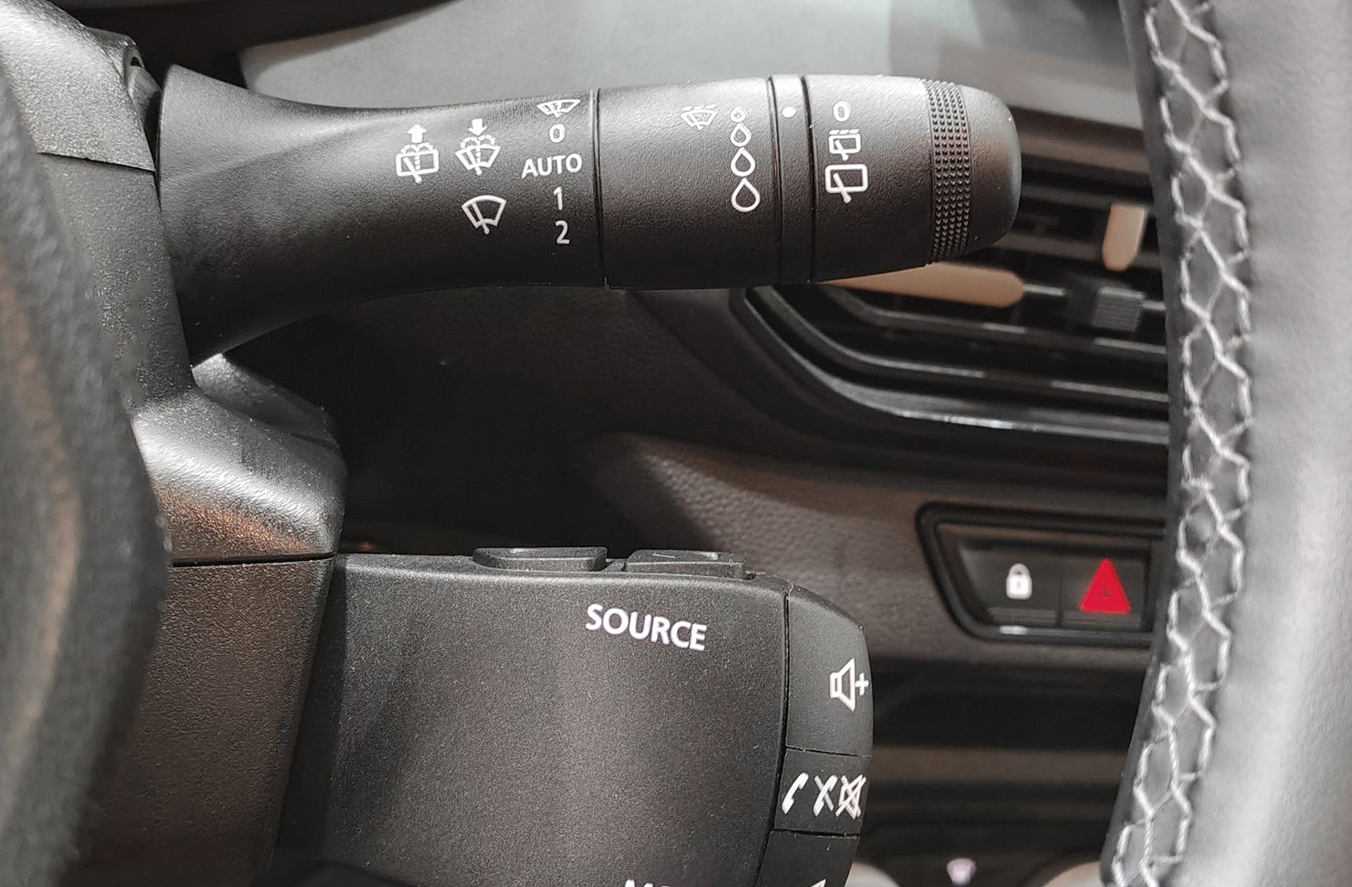 Dacia Jogger Extreme Hybrid 7 plazas - foto 28