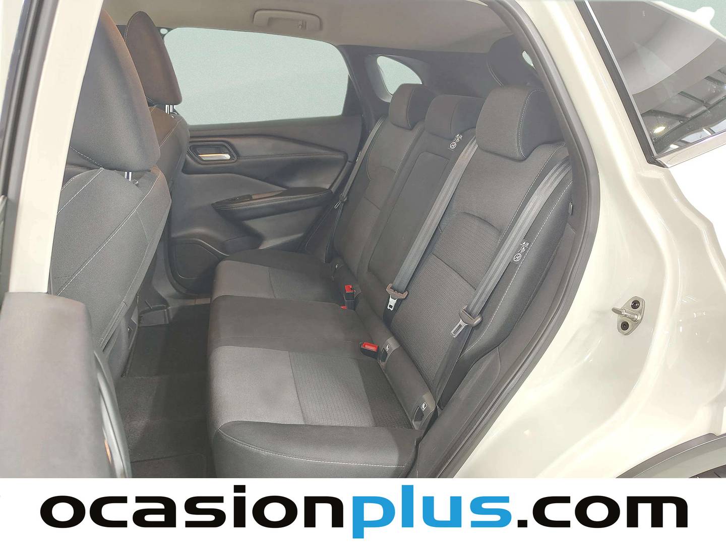 Foto asientos traseros Nissan QASHQAI Nissan Qashqai DIG-T 140 mHEV N-Connecta 4x2 (140 CV)