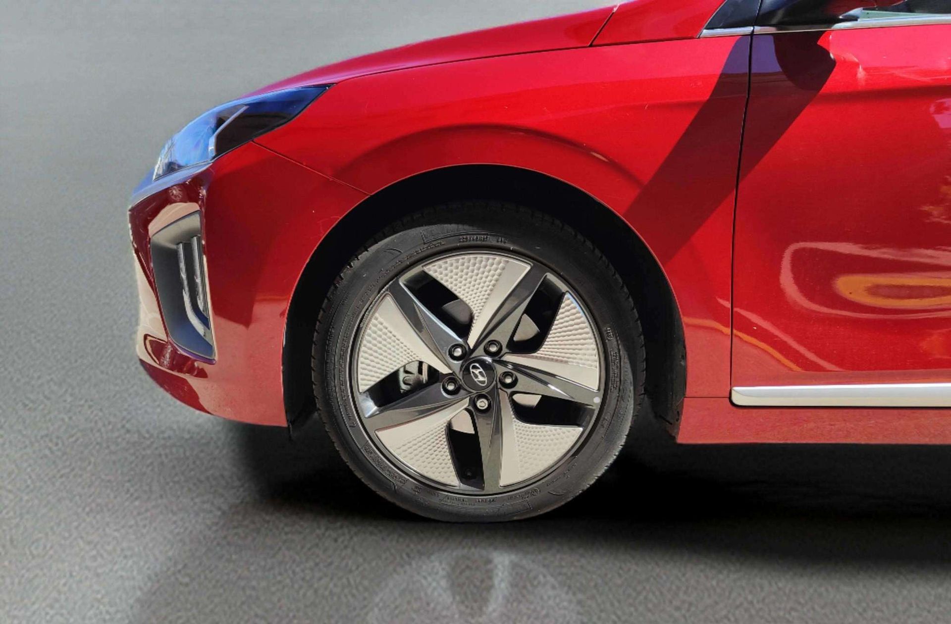 Hyundai Ioniq 1.6 GDI HEV Tecno DCT - foto 44