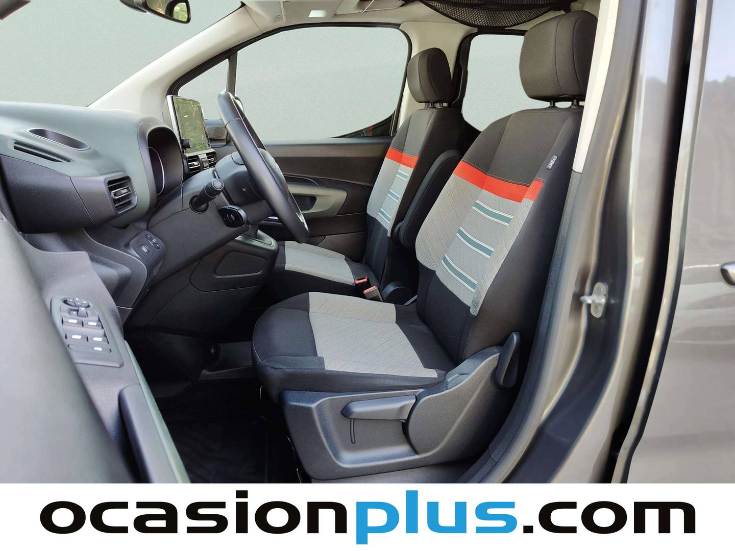 Foto asientos delanteros Citroën Berlingo Citroën Berlingo BlueHDi 100 S&S Talla M Shine (102 CV) Semi-camperizada 5 Plazas