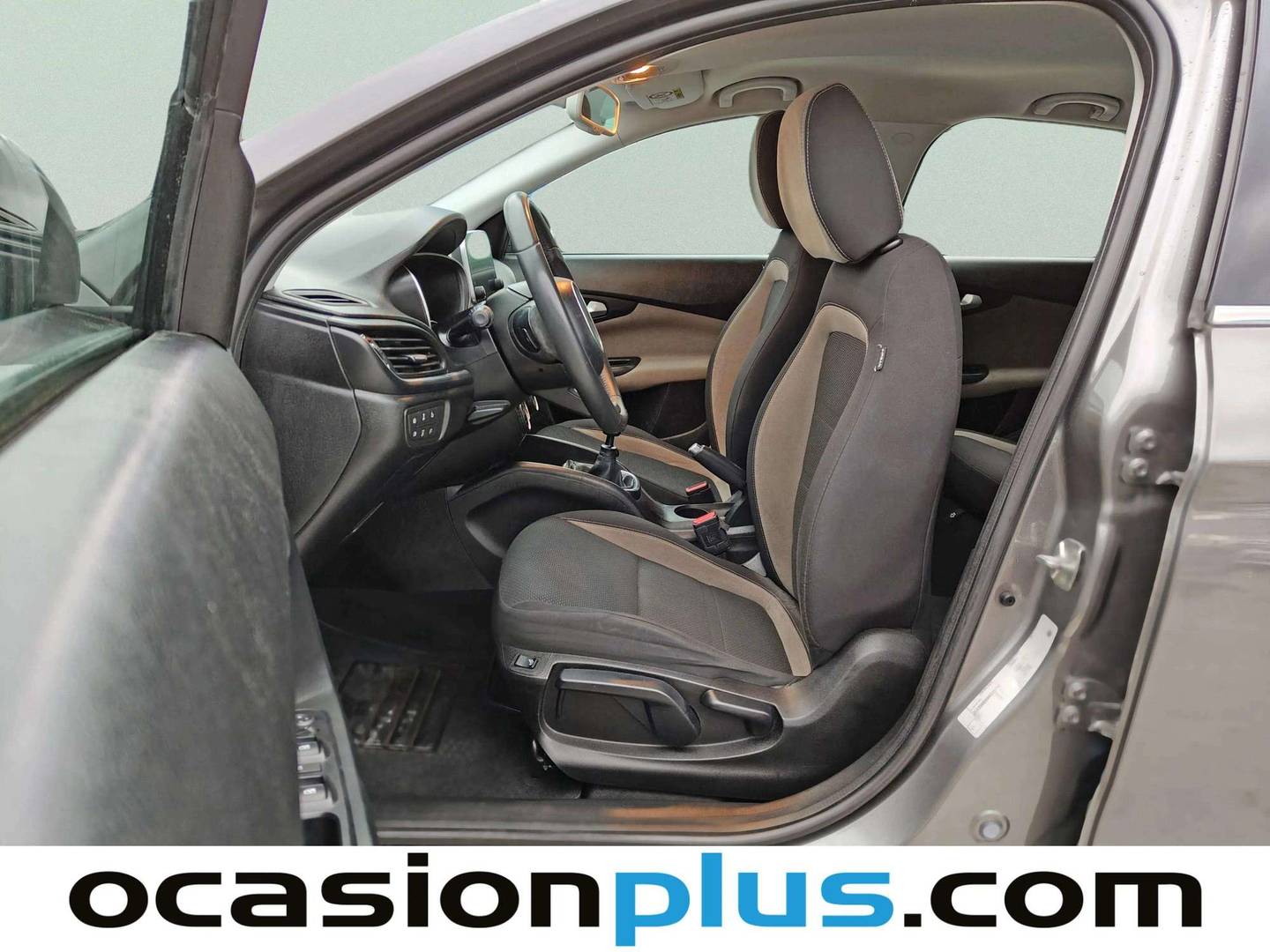 Foto asientos delanteros Fiat Tipo Fiat Tipo SW 1.6 Multijet Lounge II (120 CV)