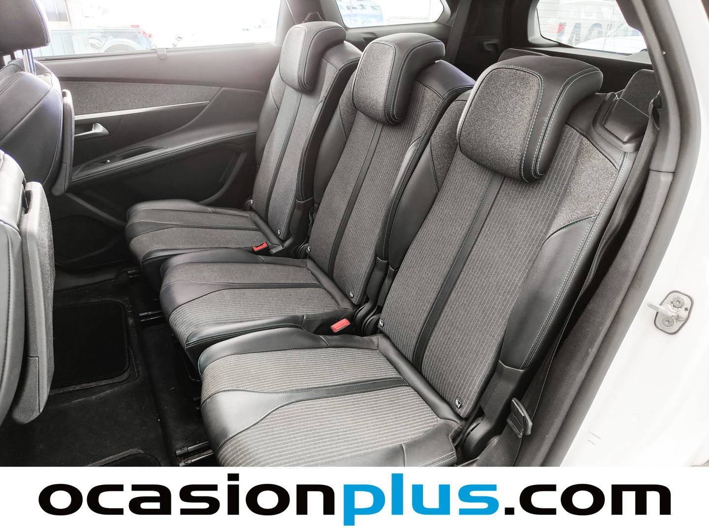 Foto asientos traseros Peugeot 5008 Peugeot 5008 BlueHDI 130 S&S Allure Pack EAT8 7 Plazas (130 CV)