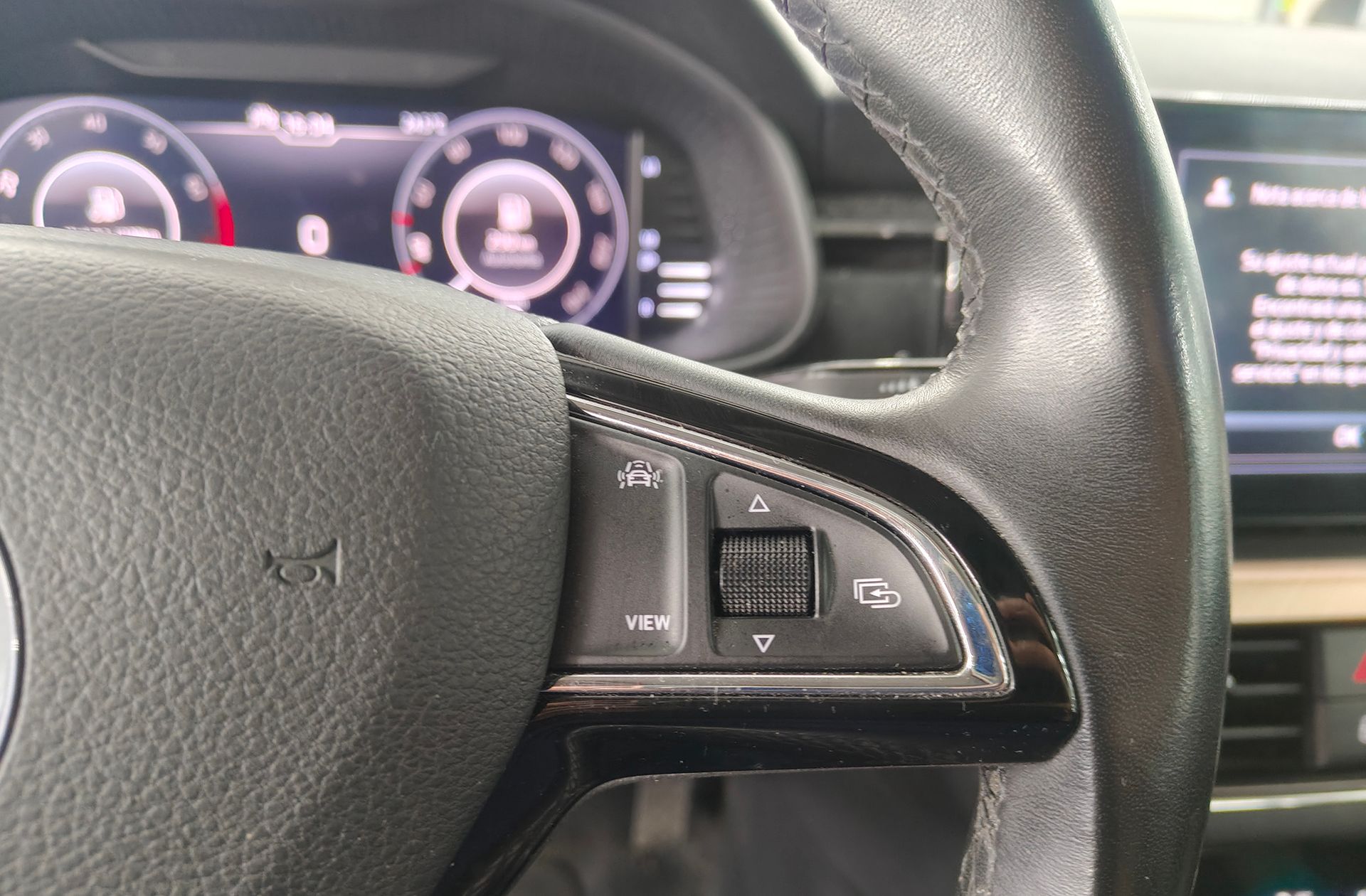 Škoda Kamiq 1.0 TSI Style - foto 24