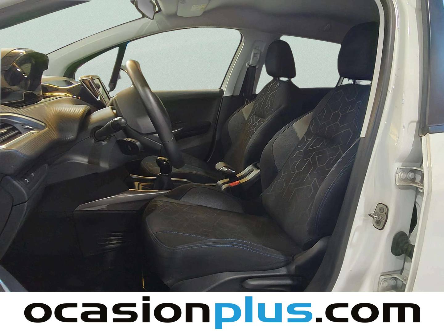 Foto asientos delanteros Peugeot 2008 Peugeot 2008 PureTech 82 S&S Style (82 CV)
