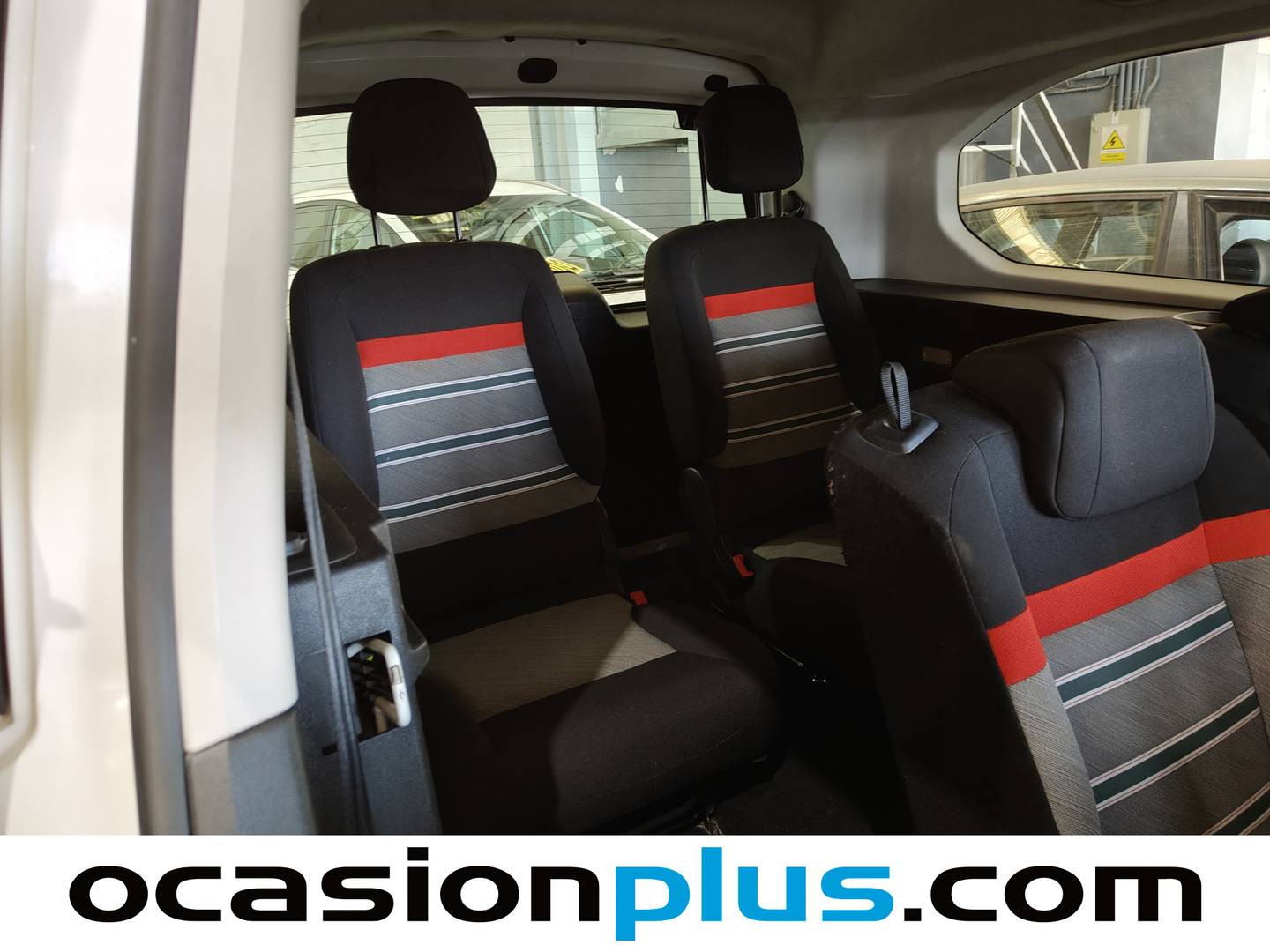Equipamiento del Citroën Berlingo Citroën Berlingo BlueHDi 130 S&S Talla XL Shine EAT8 (130 CV) 7 Plazas