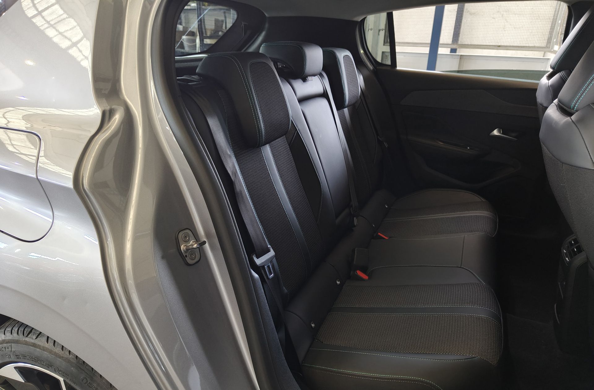 Peugeot 308 BlueHDi 130 Allure EAT8 - foto 16