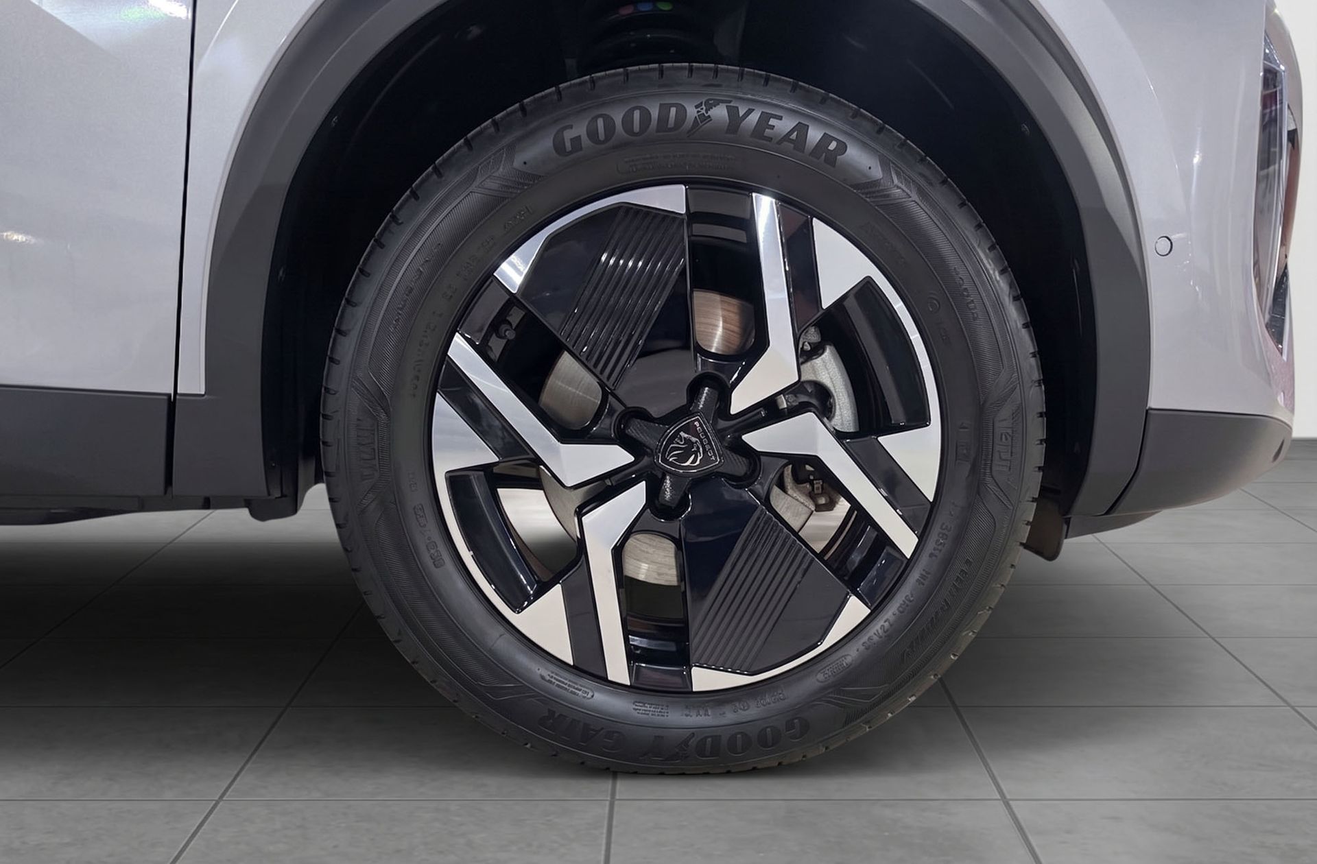 Peugeot 2008 Allure Hybrid eDCS6 - foto 34