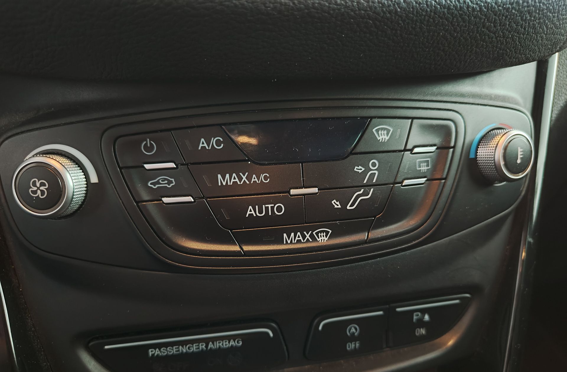 Ford B-Max 1.0 EcoBoost Titanium - foto 26