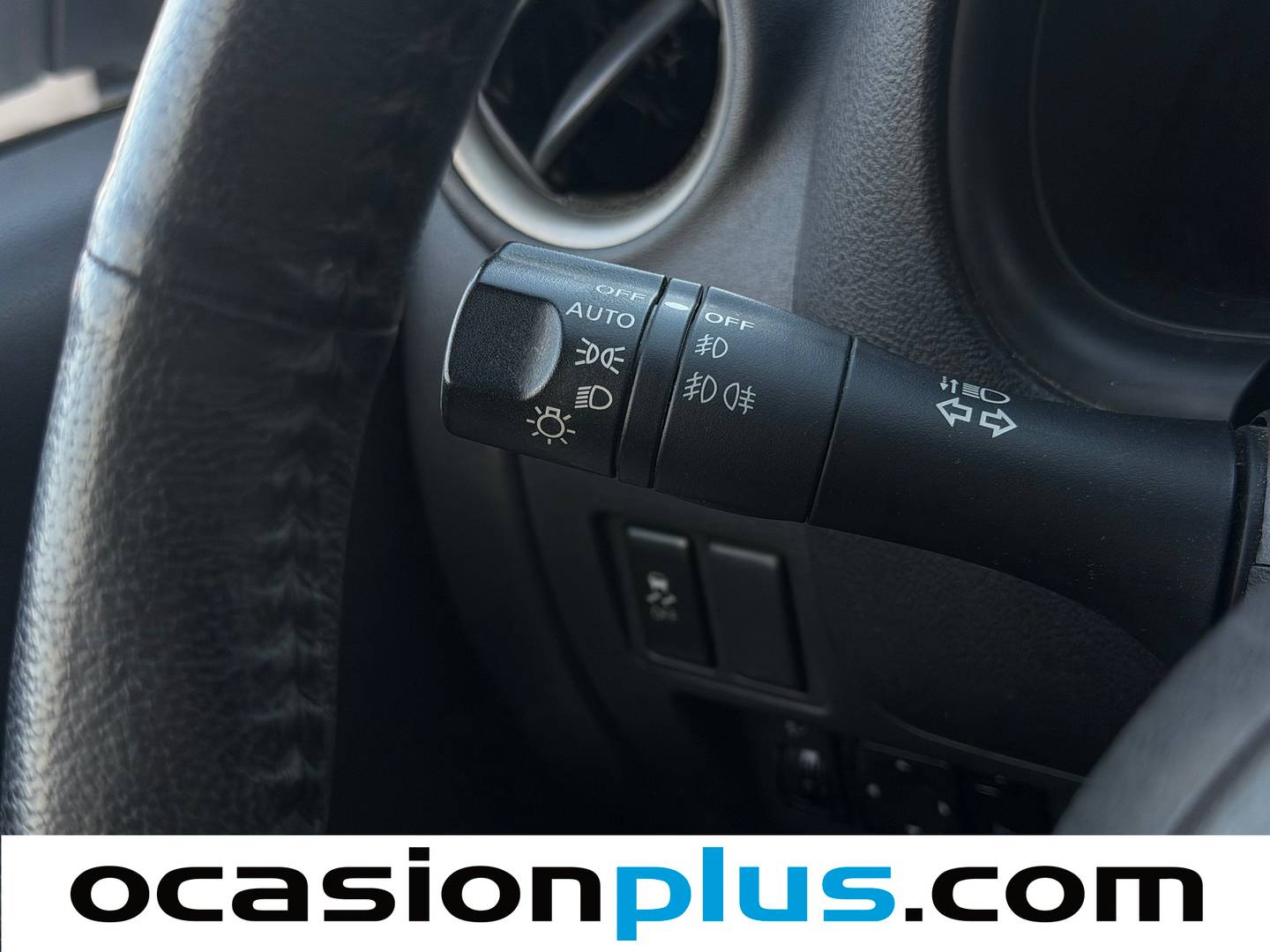 Extras y acabados del Nissan Micra Nissan Micra 1.2G Acenta (80 CV)
