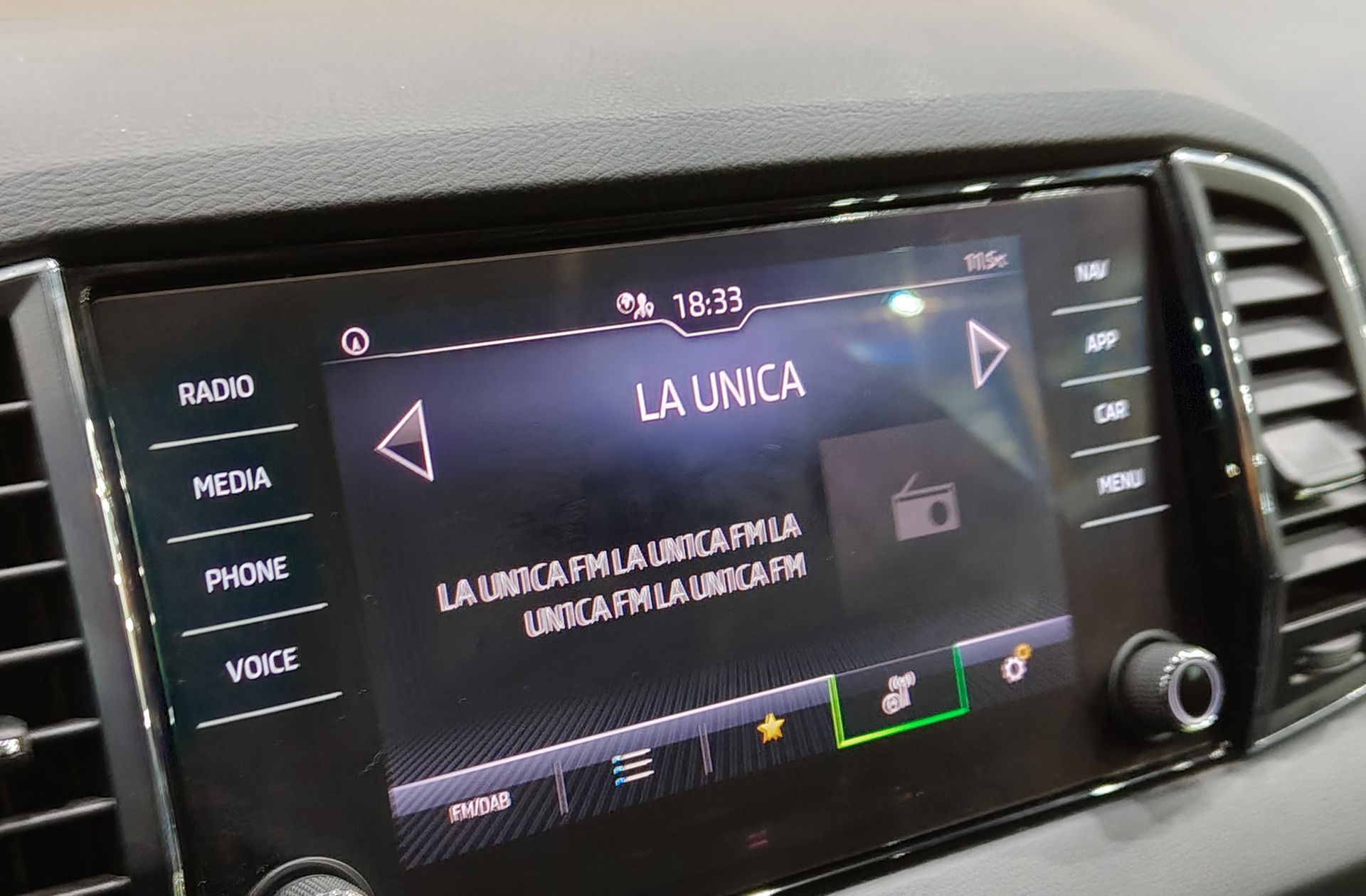 Škoda Karoq 2.0 TDI Selection - foto 35