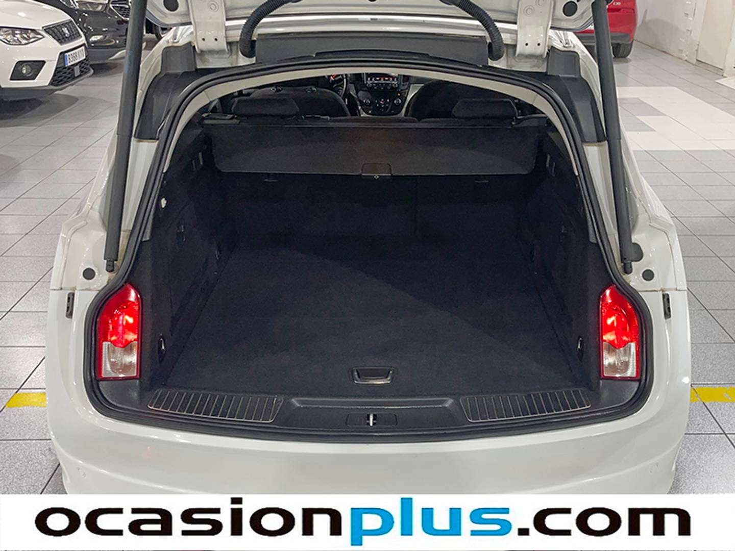 Foto Opel Insignia Opel Insignia 1.6 CDTI Selective Auto (136 CV)