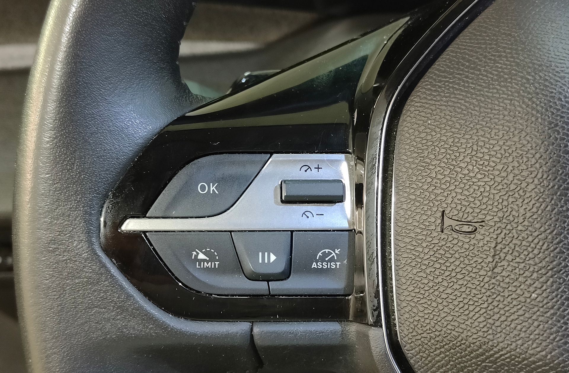 Peugeot 308 PureTech 130 Allure EAT8 - foto 30
