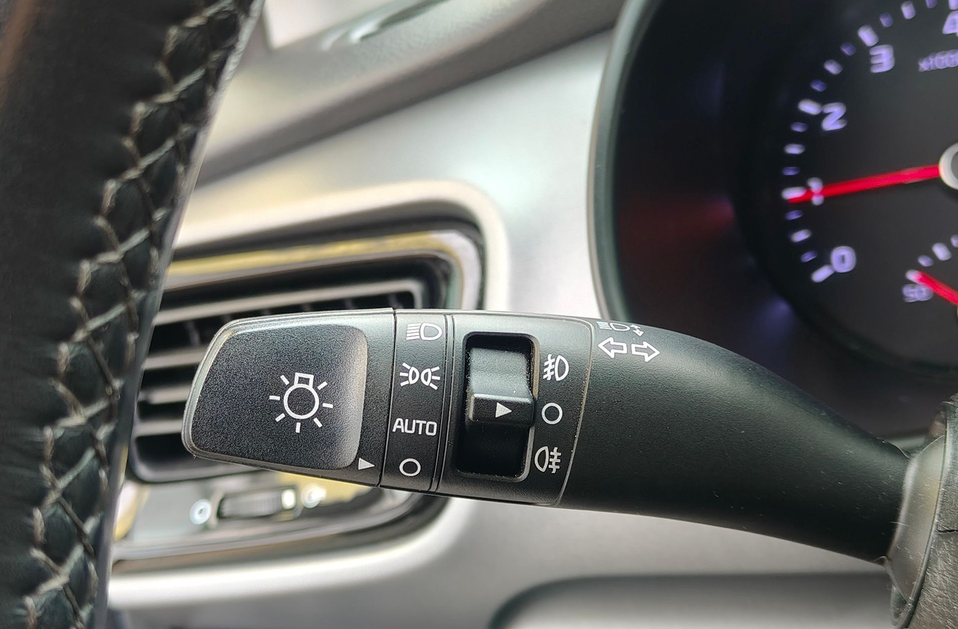 Kia Stonic 1.0 T-GDi Drive - foto 23