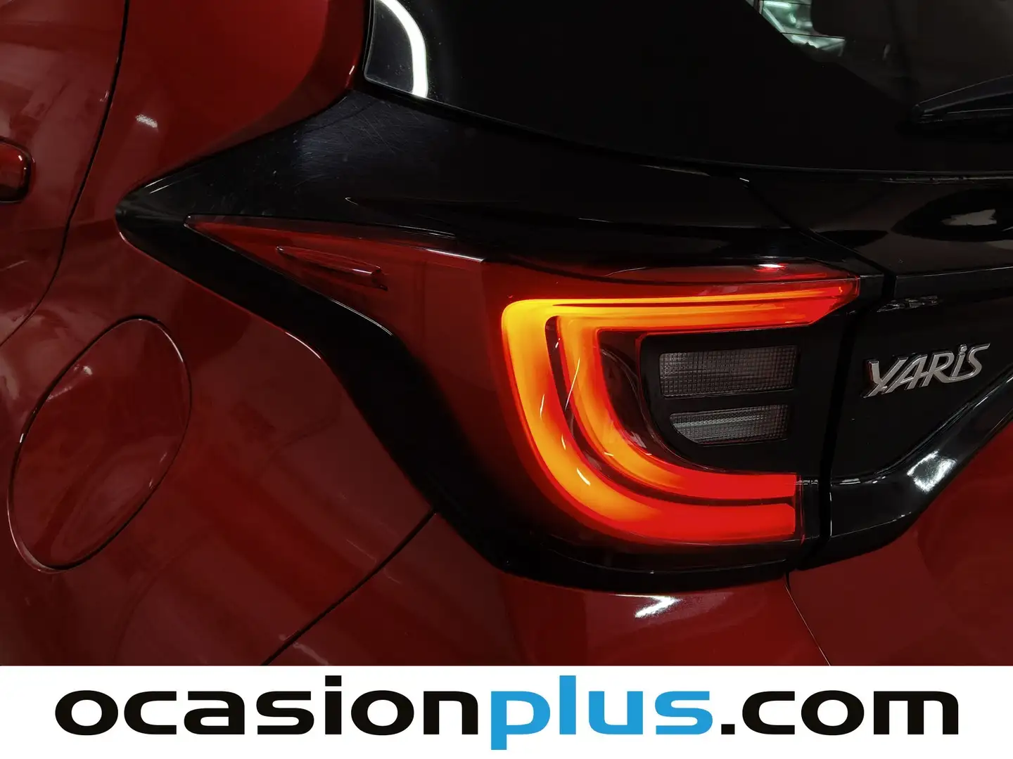 Foto Toyota Yaris Toyota Yaris 120H Business Plus (116 CV)