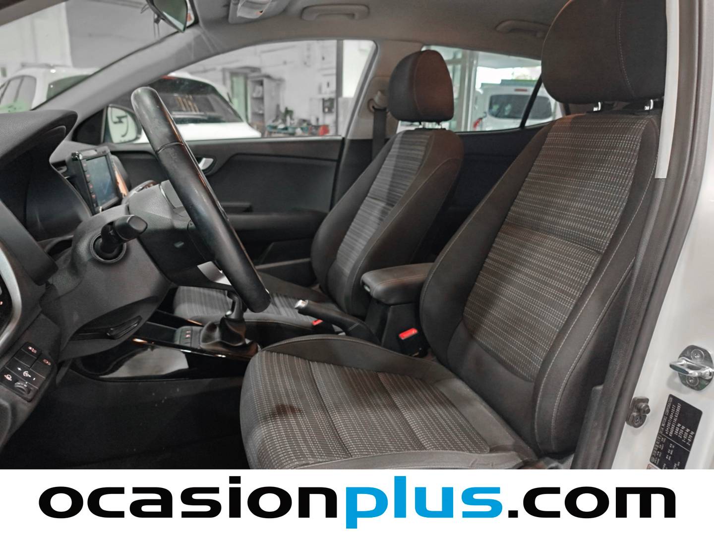 Foto asientos delanteros KIA Stonic KIA Stonic 1.0 T-GDi Drive (120 CV)