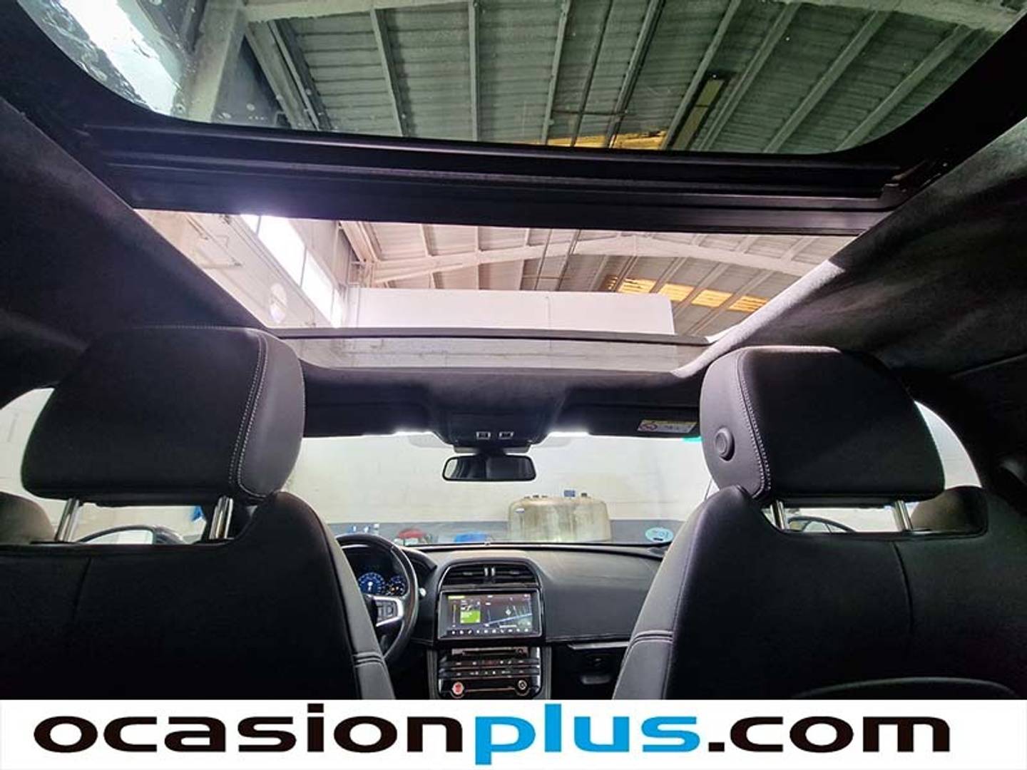 Foto Jaguar F-Pace Jaguar F-PACE 3.0L V6 S/C S AWD Auto (380 CV)