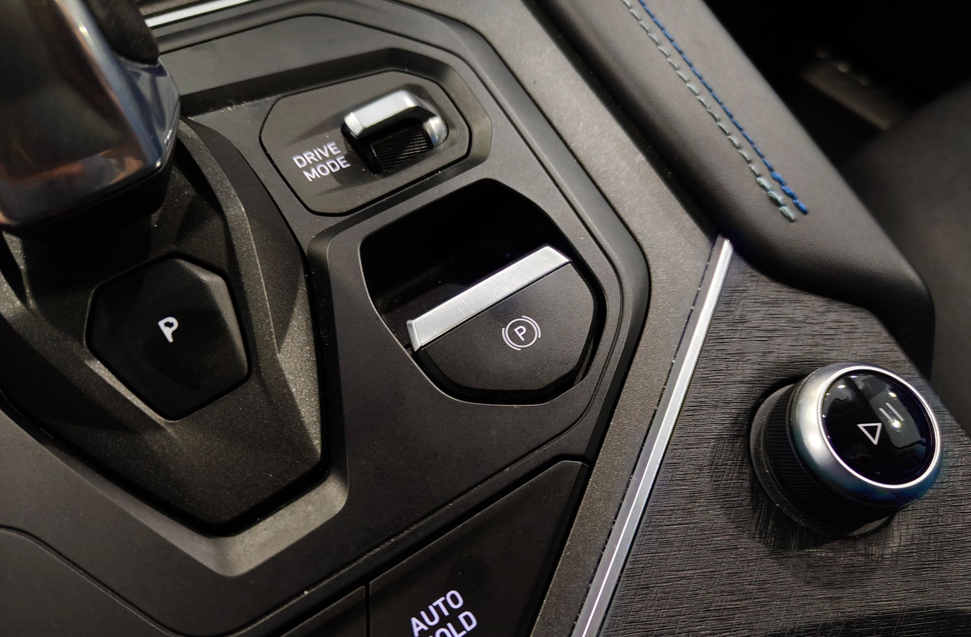 Lynk & Co 01 1.5 PHEV - foto 37