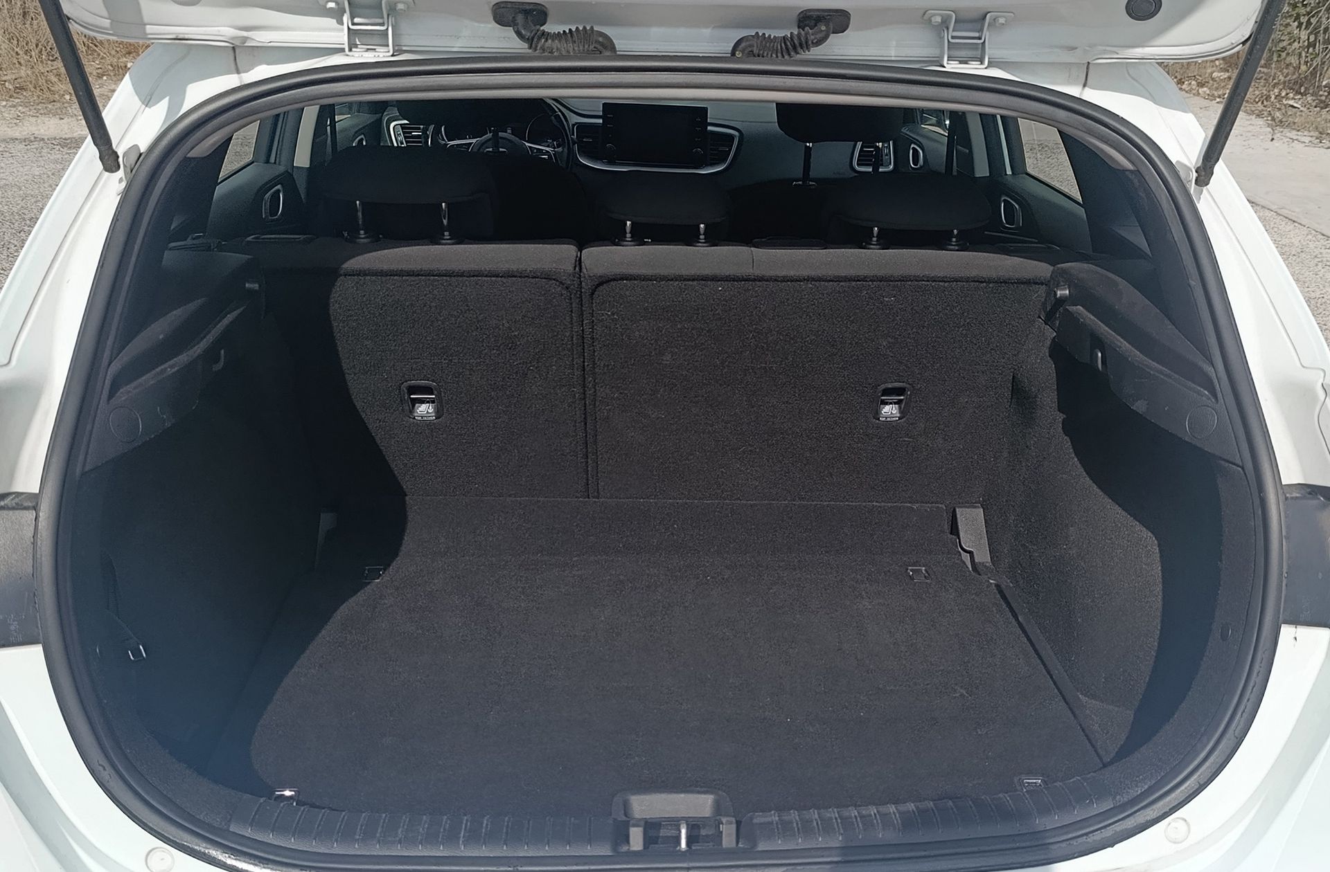 Kia Ceed 1.6 MHEV iMT Drive - foto 17