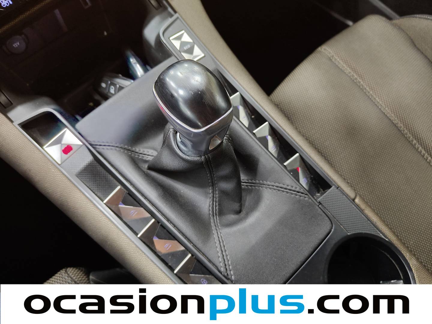 Foto DS DS 7 Crossback DS DS7 Crossback BlueHDi 130 Be Chic  (130 CV)