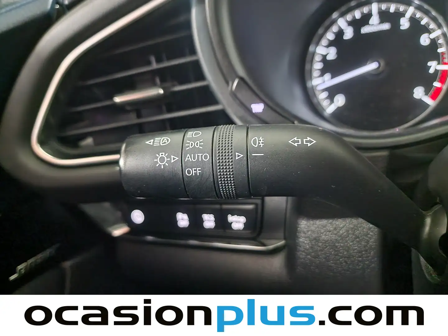 Foto Mazda CX-30 Mazda CX-30 2.0 Skyactiv-X Evolution 2WD AT (180 CV)