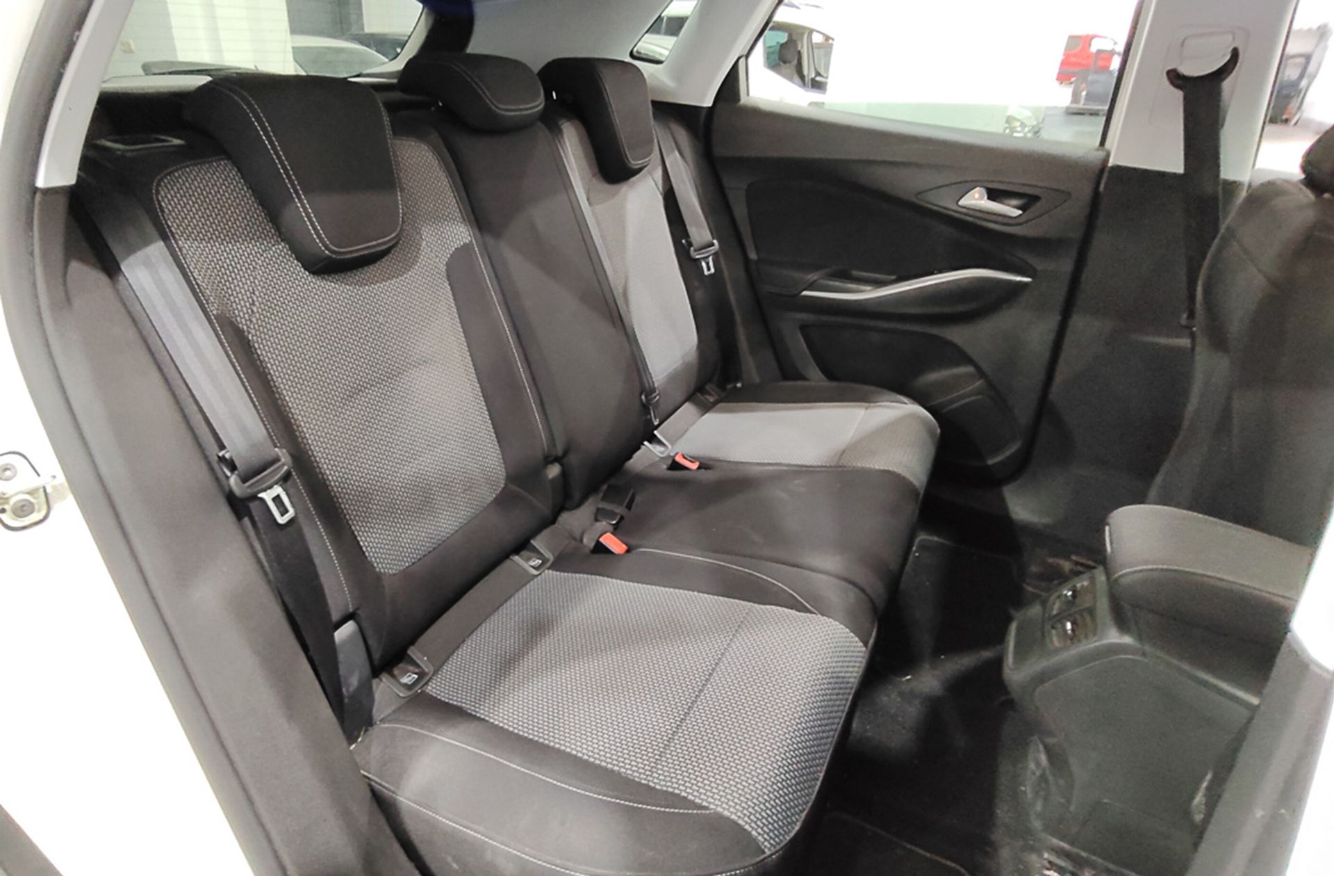 Opel Grandland 1.2 Turbo Selective - foto 14