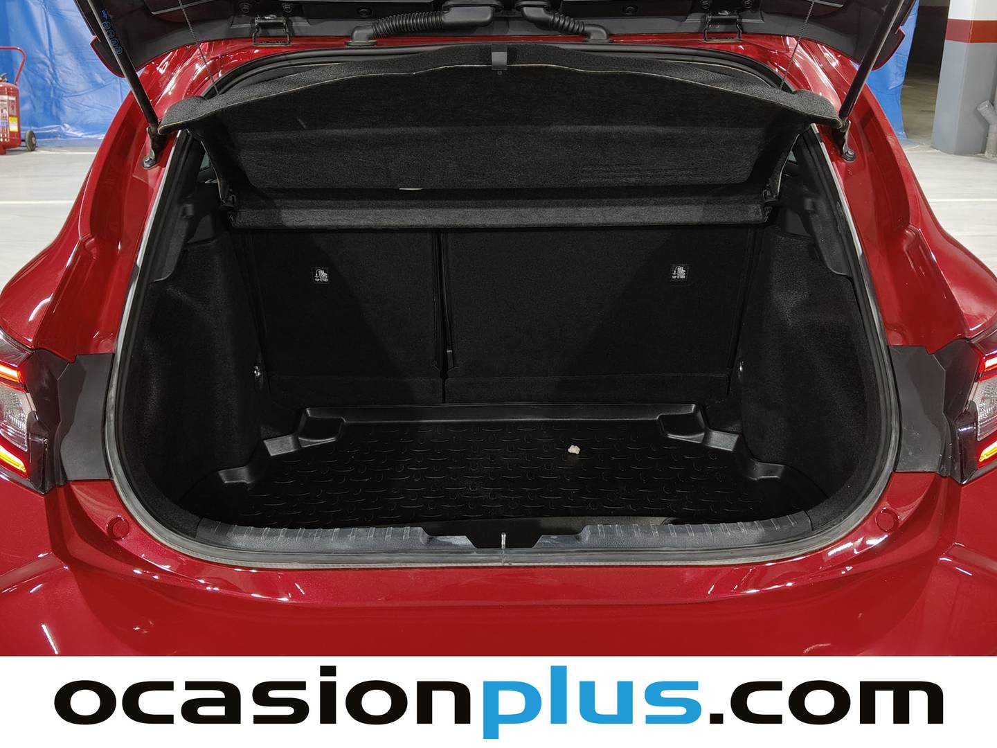 Fotos maletero Toyota Corolla Toyota Corolla 140H GR-Sport (140 CV)