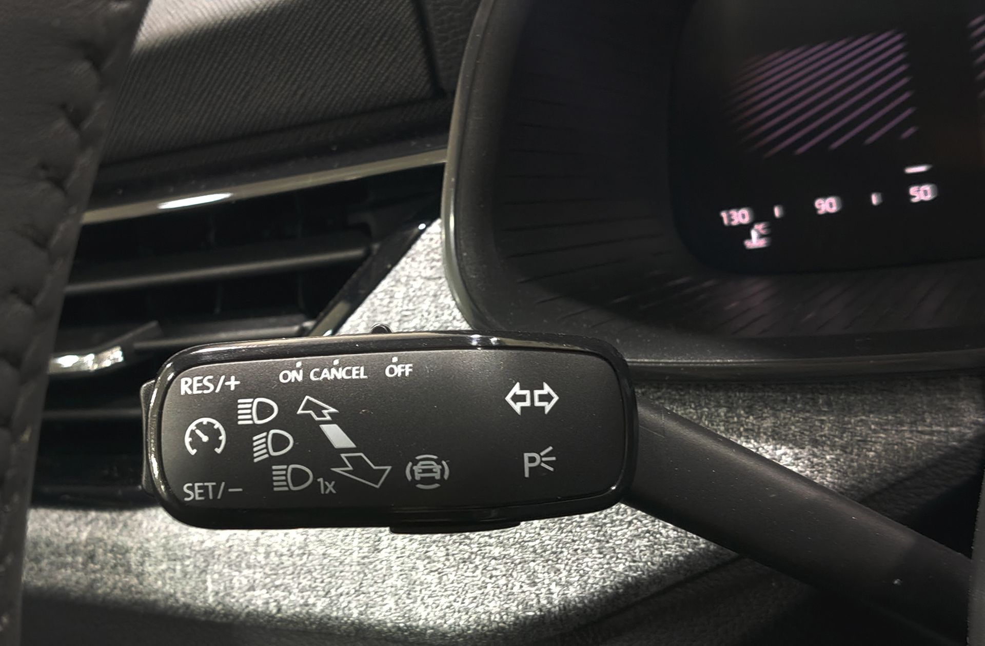 Škoda Kamiq 1.0 TSI Selection DSG - foto 26