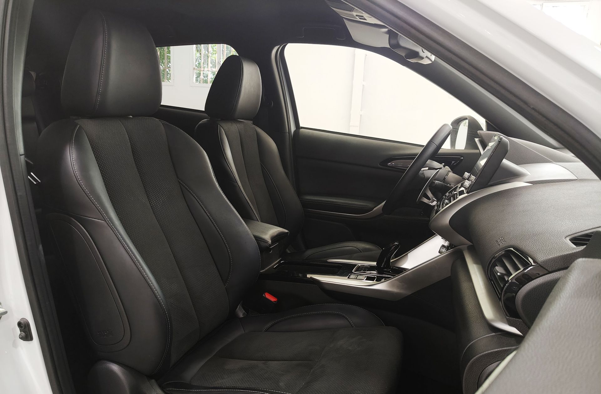 Mitsubishi Eclipse Cross 2.4 PHEV Kaiteki 4WD - foto 26