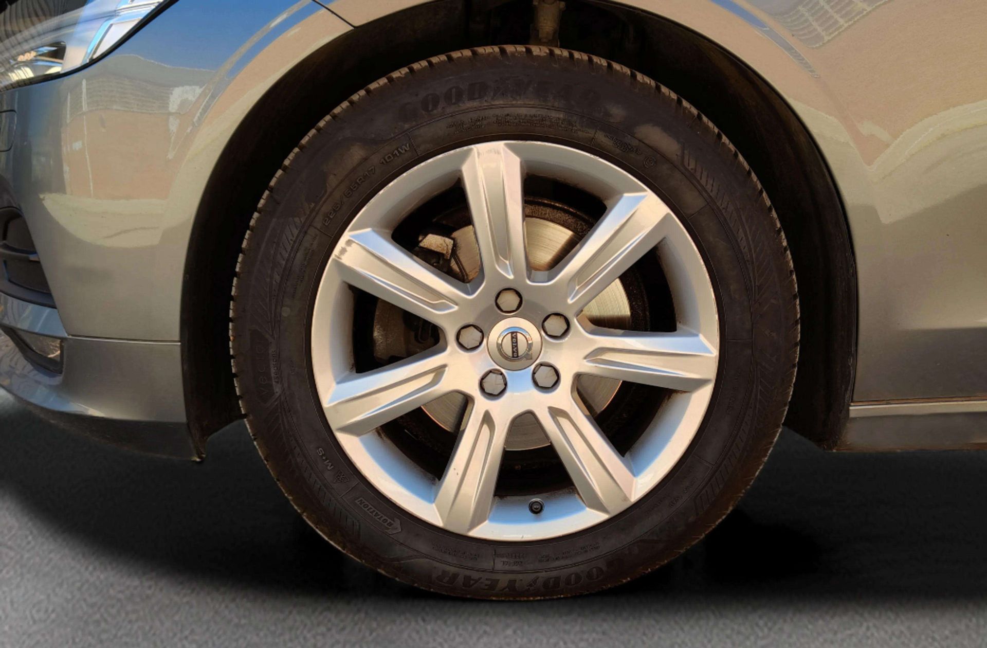 Volvo V90 D4 Momentum - foto 40
