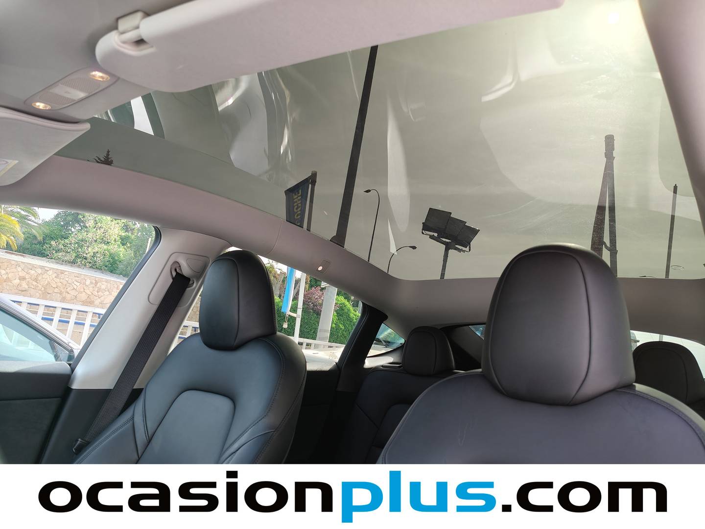 Extras y acabados del Tesla Model Y Tesla Model Y Tracción Trasera RWD (347 CV)