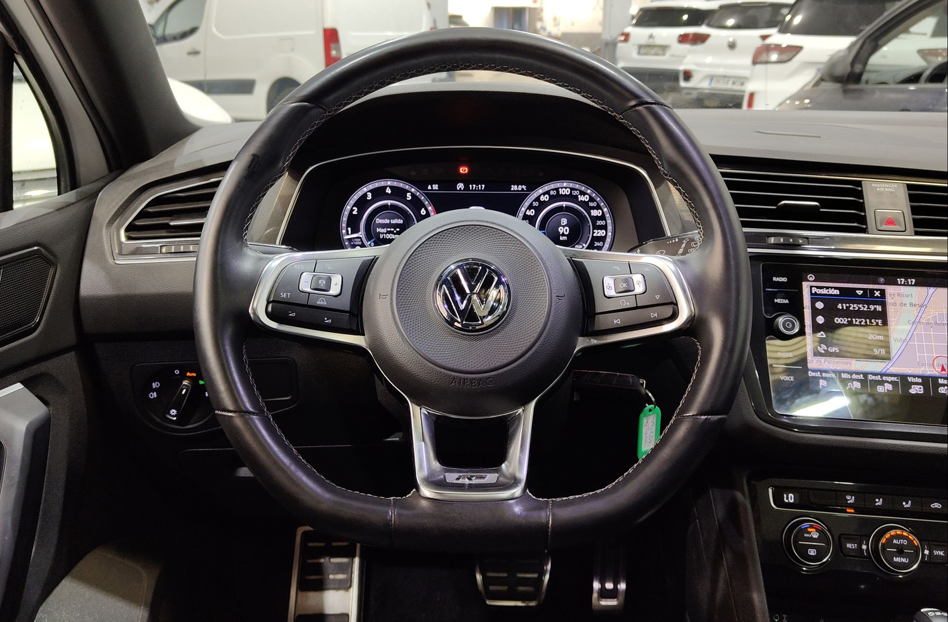 Volkswagen Tiguan Sport 1.4 ACT TSI DSG Paquete R-Line - foto 29