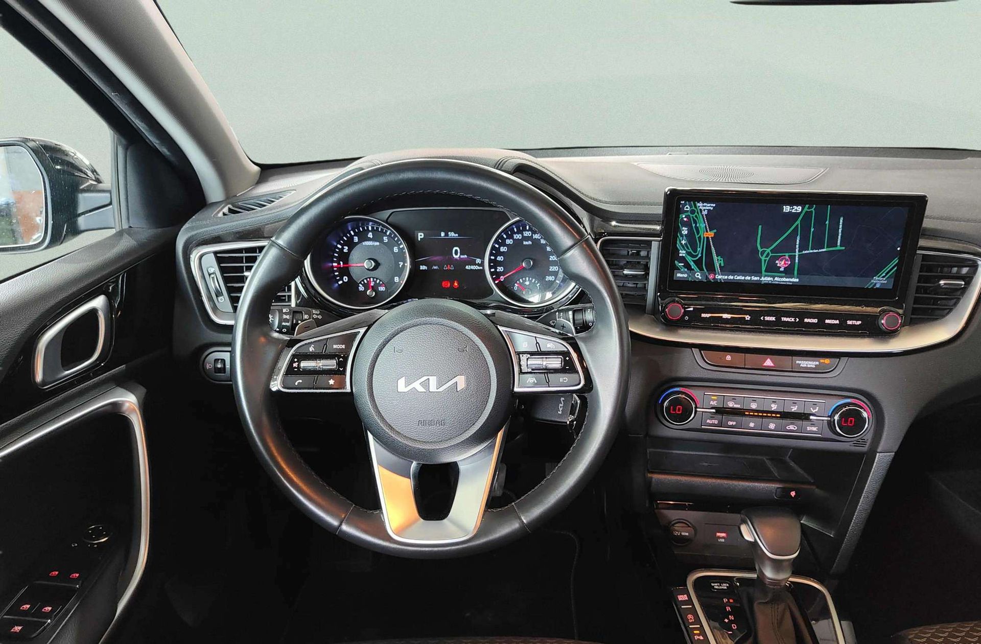 Kia Ceed 1.5 MHEV Tech DCT - foto 25
