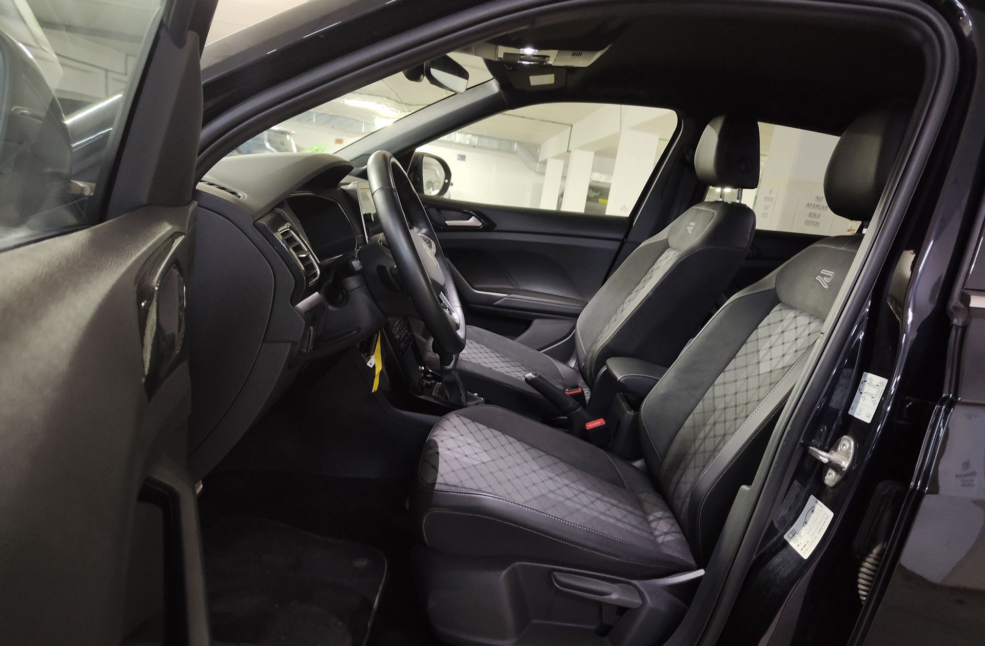 Volkswagen T-Cross R-Line 1.0 TSI DSG - foto 11